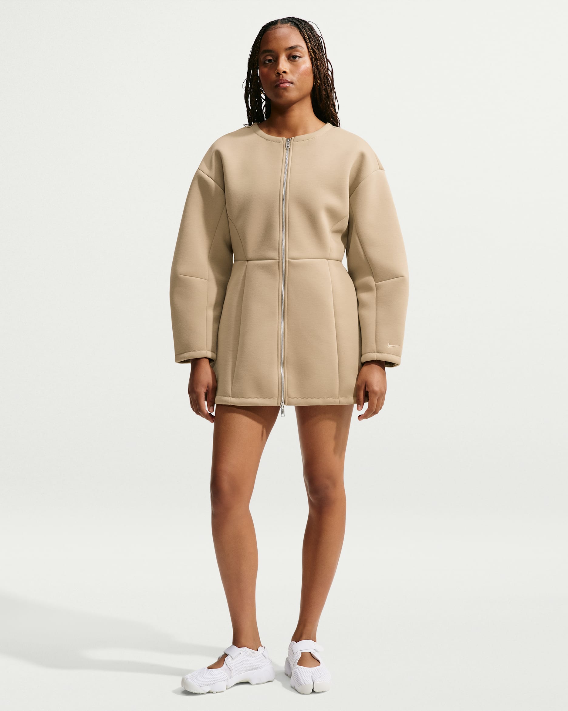Vestido folgado Nike Pregame Fleece para mulher - Bege Parachute/Bege Parachute