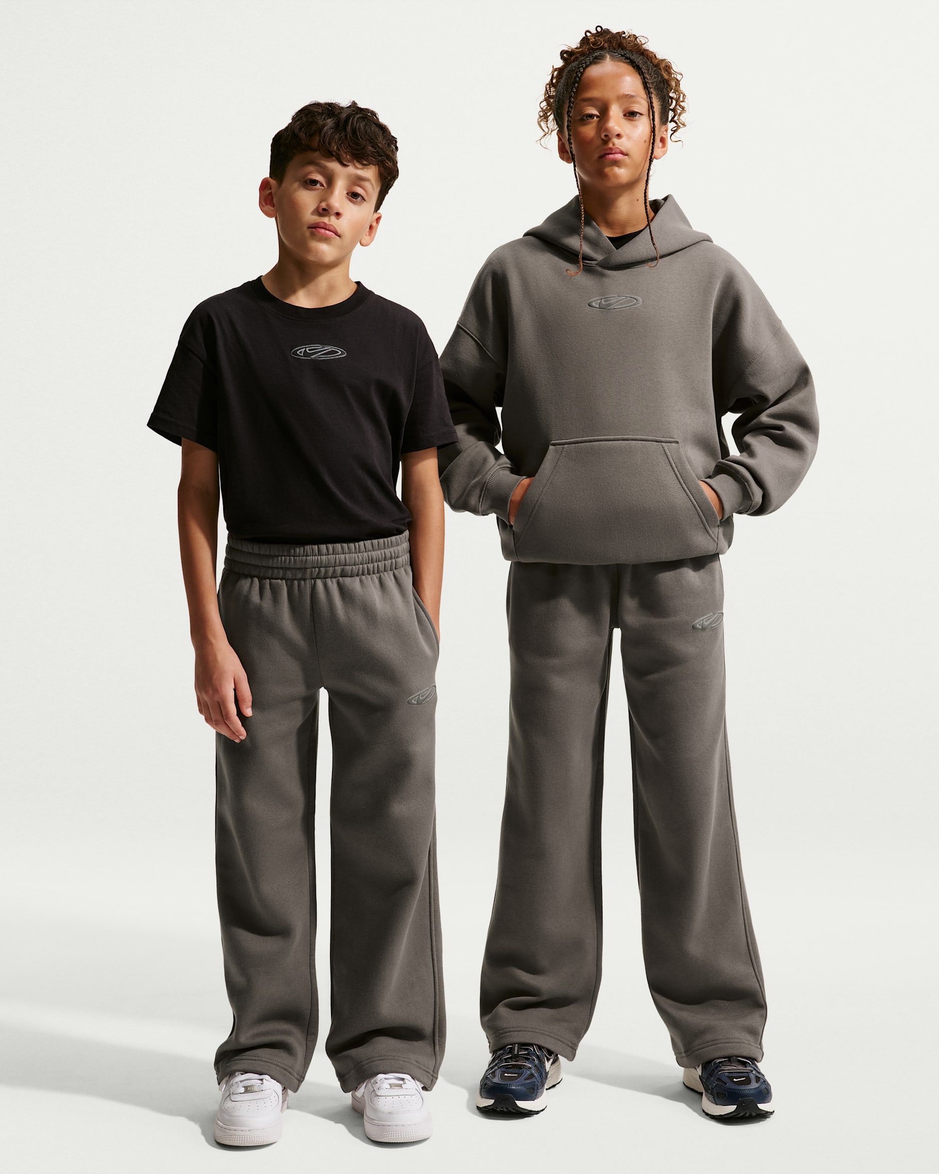 Nike Sportswear Club Fleece Big Kids' Pants - Cave Stone/Moon Particle/Cave Stone