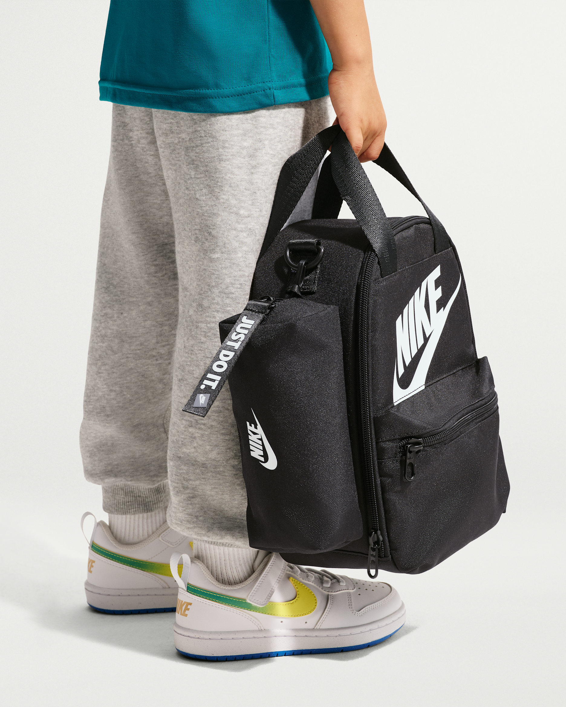 Nike Lunchtasche mit Federmäppchen (4 l) - Schwarz