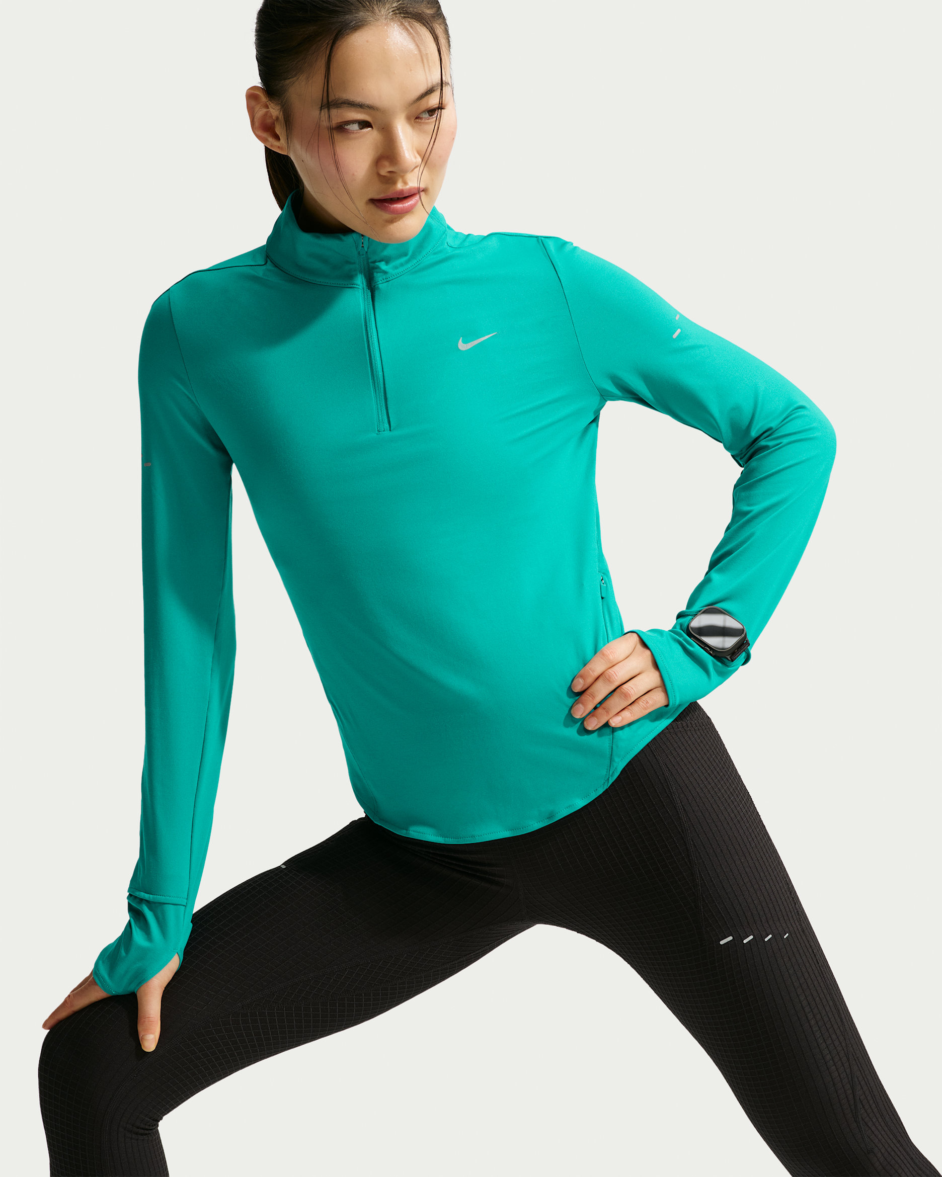 나이키 스위프트 여성 드라이 핏 UV 쿼터집 러닝 탑 - 에너지