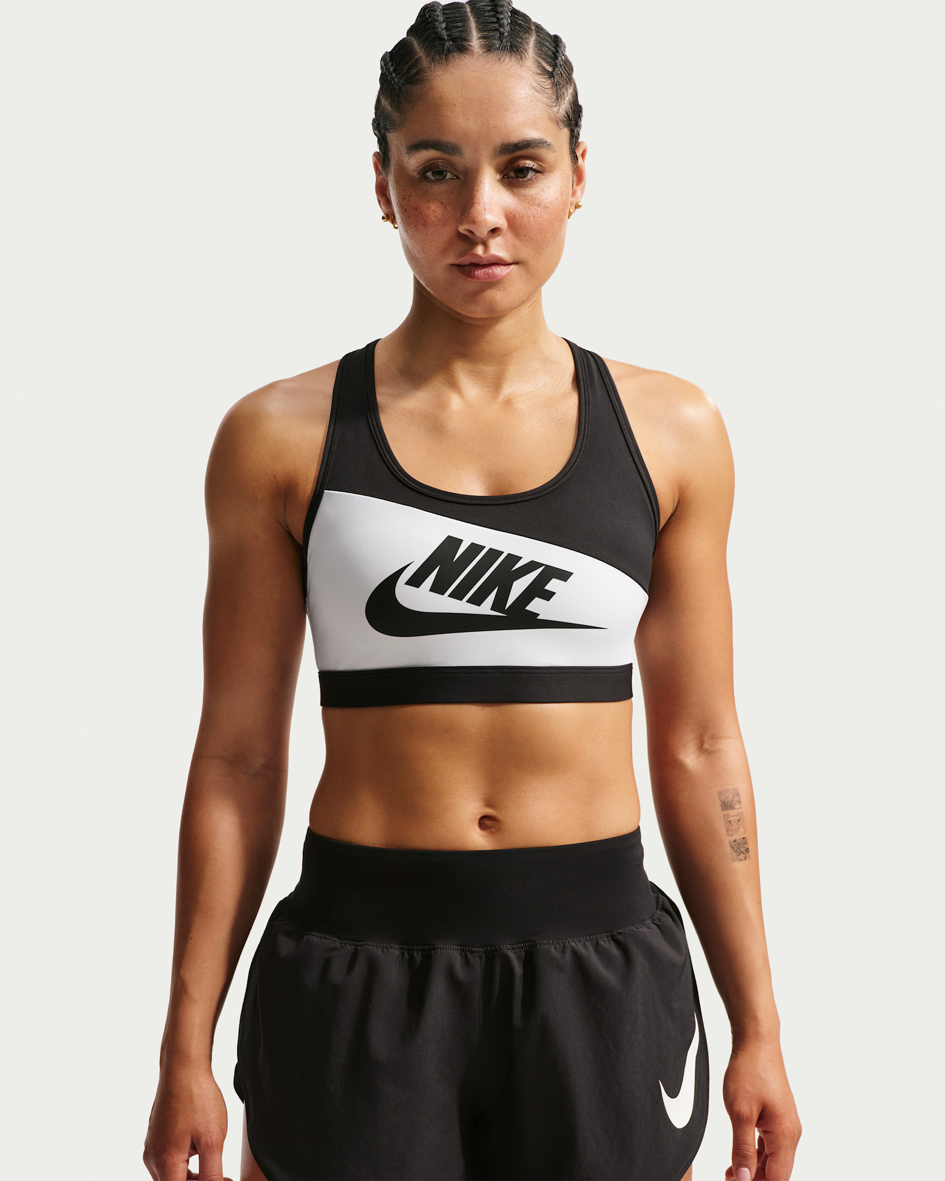 Nike Swoosh Women's Medium-Support Padded Sports Bra - White/Black/Black/Black