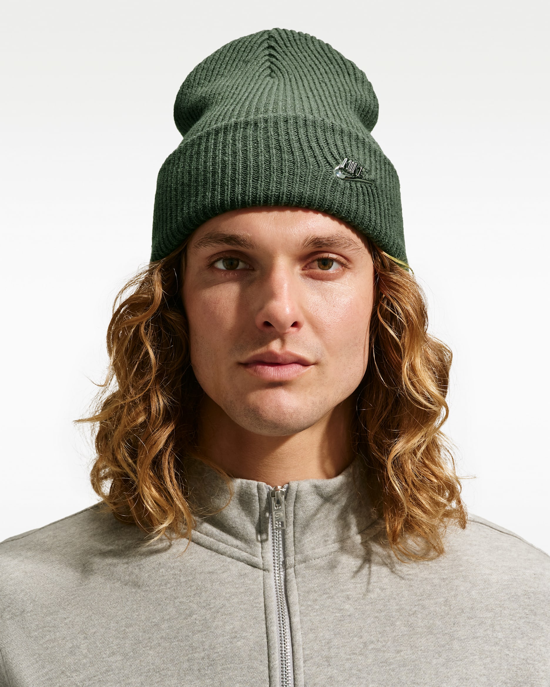 Bonnet à revers large Metal Futura Nike Peak - Camo Green/Metallic Silver
