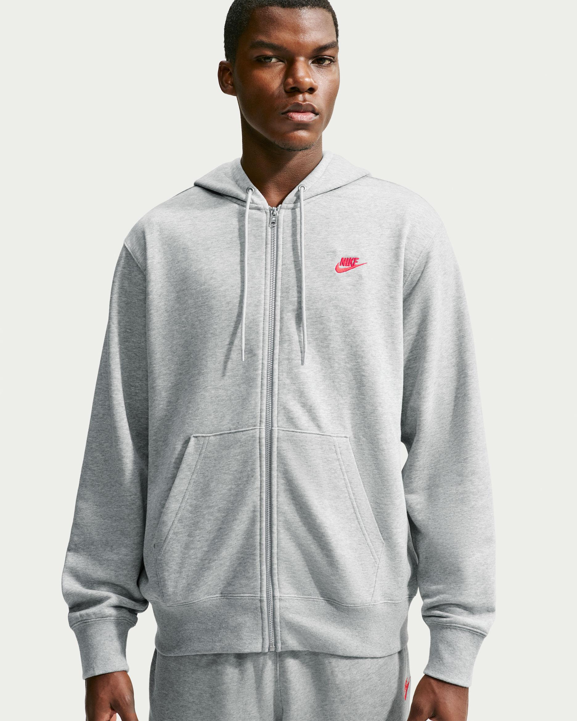 Sudadera con gorro de French Terry con cierre largo para hombre Nike Club - Gris oscuro jaspeado/Gris humo claro/Rojo universitario