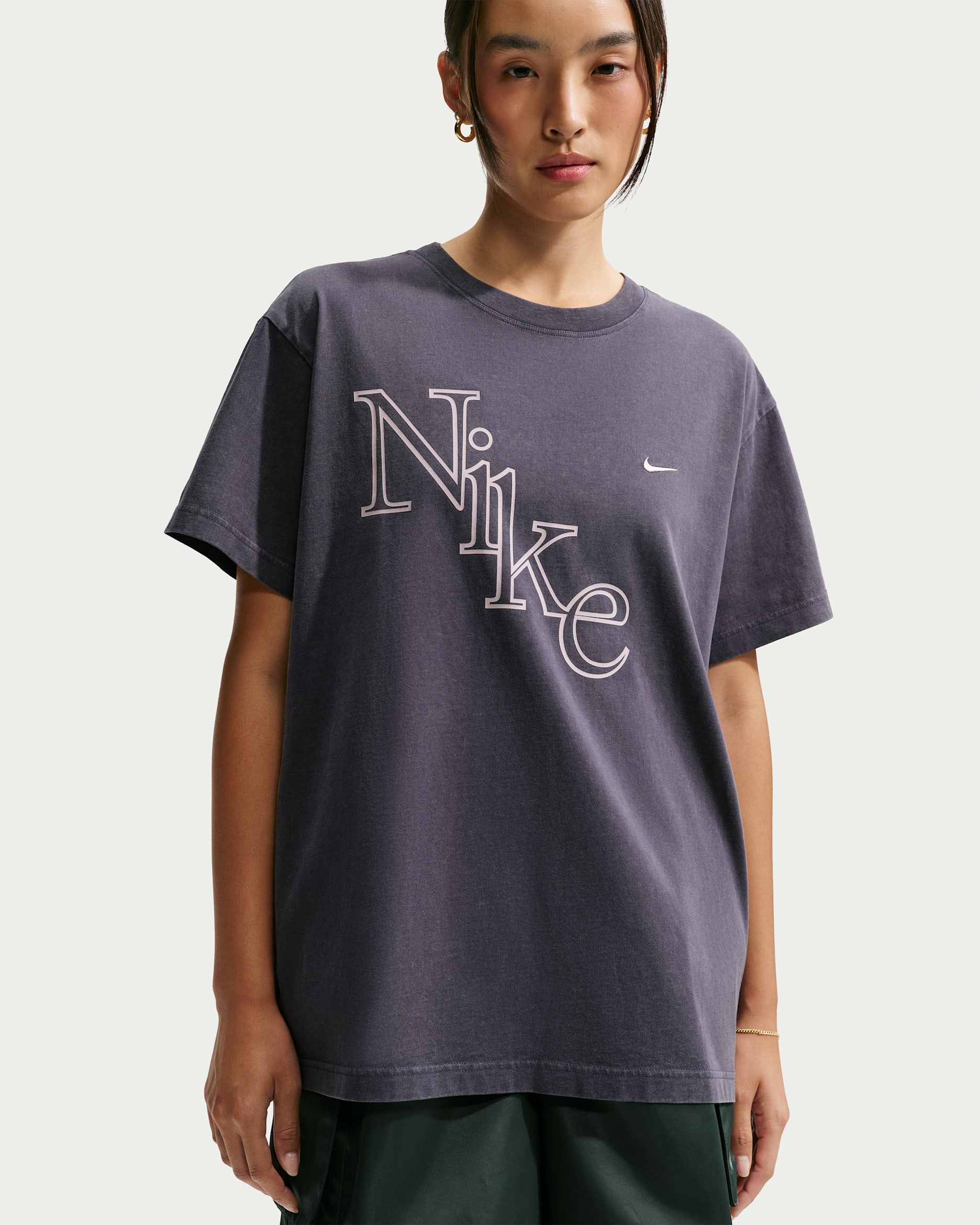 Nike Sportswear Classic Women's Oversized T-Shirt - Gridiron