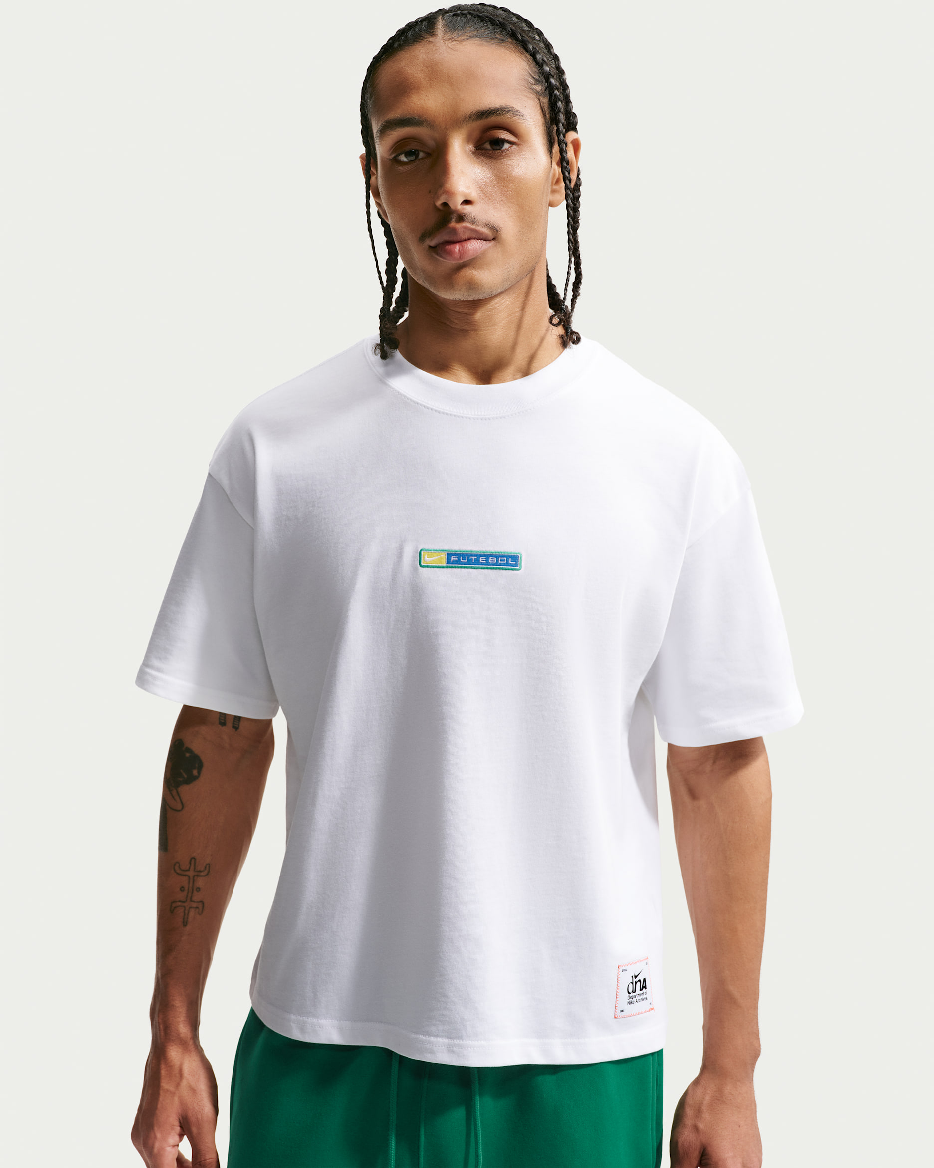 Playera para hombre Nike Sportswear - Blanco/Canario/Azul foto claro