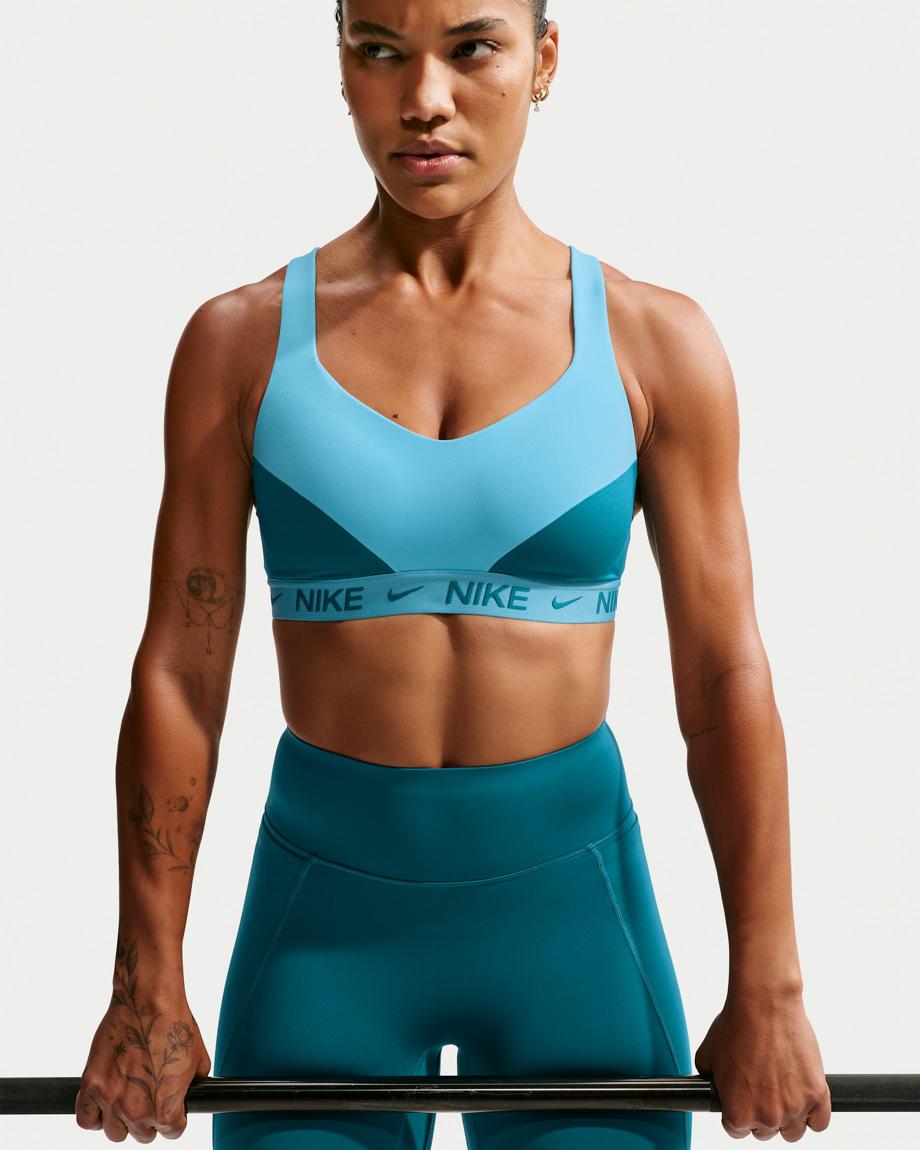 Nike Indy High-Support Women's Padded Adjustable Sports Bra - Baltic Blue/Bright Spruce