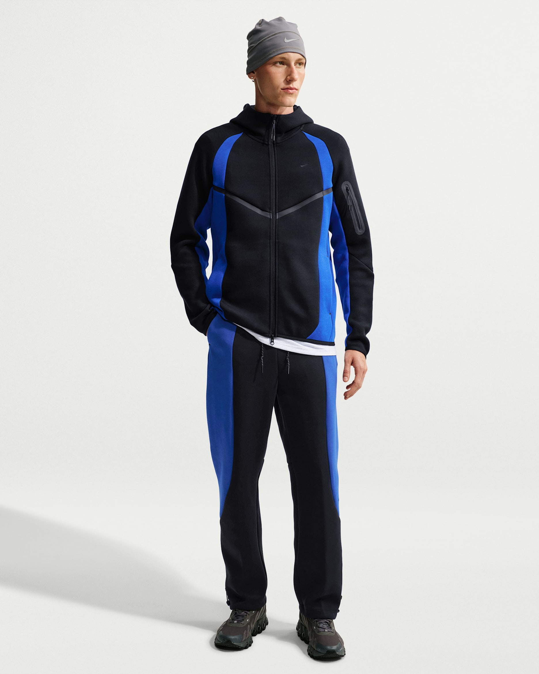 Pantalon en Fleece à ourlet ouvert et couleurs contrastées Nike Tech pour homme - Noir/Old Royal/Noir