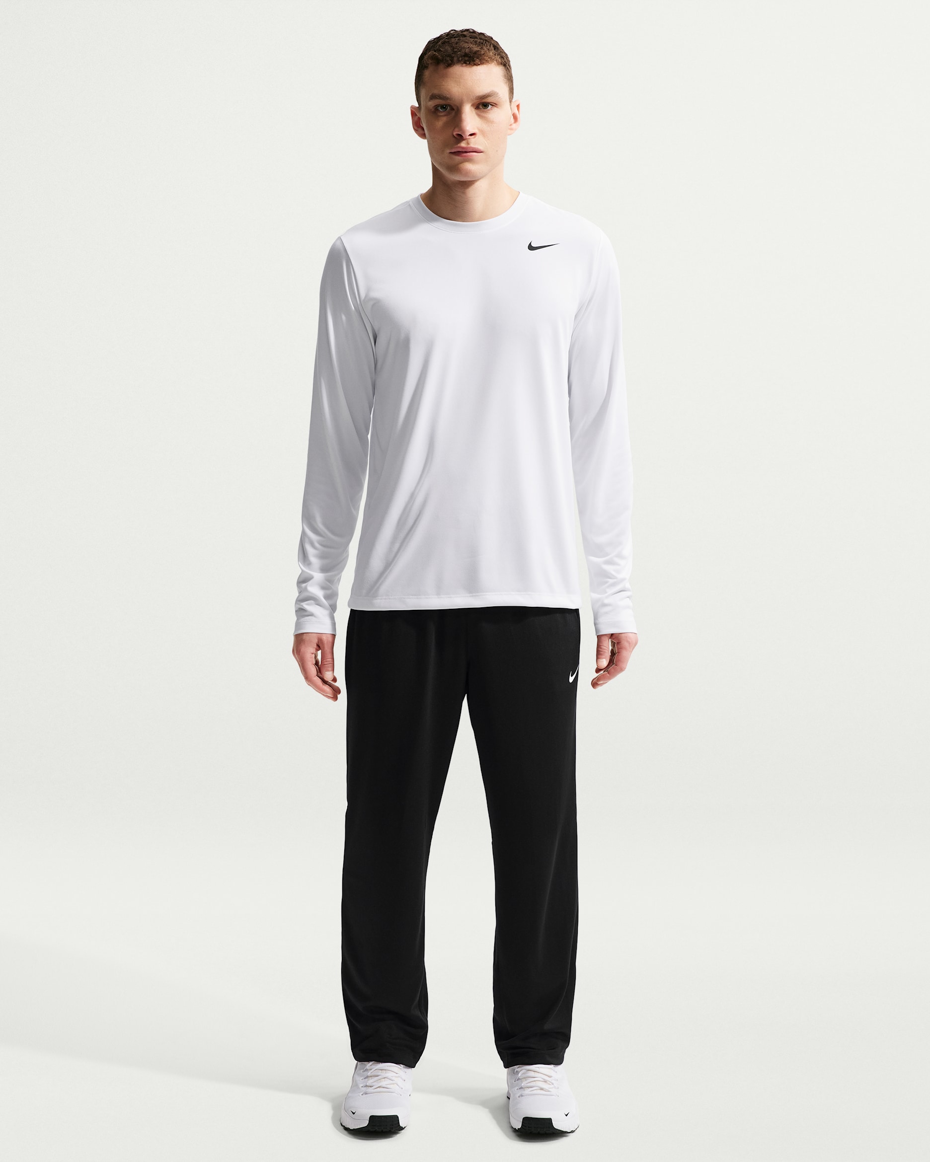 Pants Dri-FIT versátiles con dobladillo abierto para hombre Nike Totality - Negro/Blanco