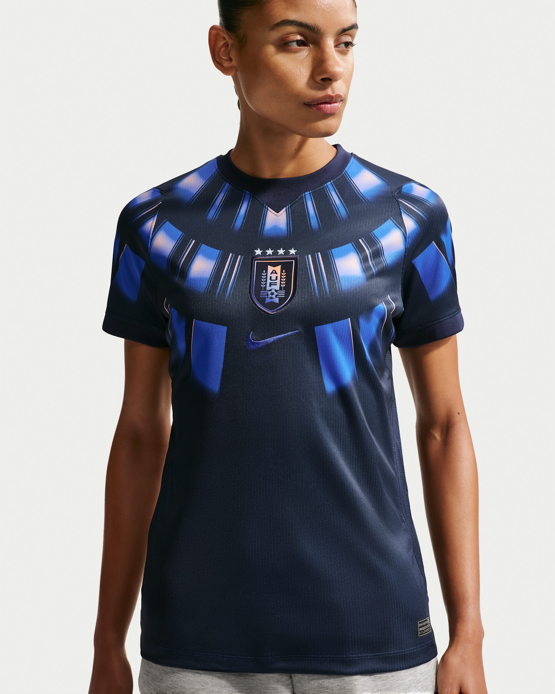 Jersey de fútbol Nike Dri-FIT Replica para mujer Uruguay visitante 2026 Stadium - Obsidiana/Hiperroyal