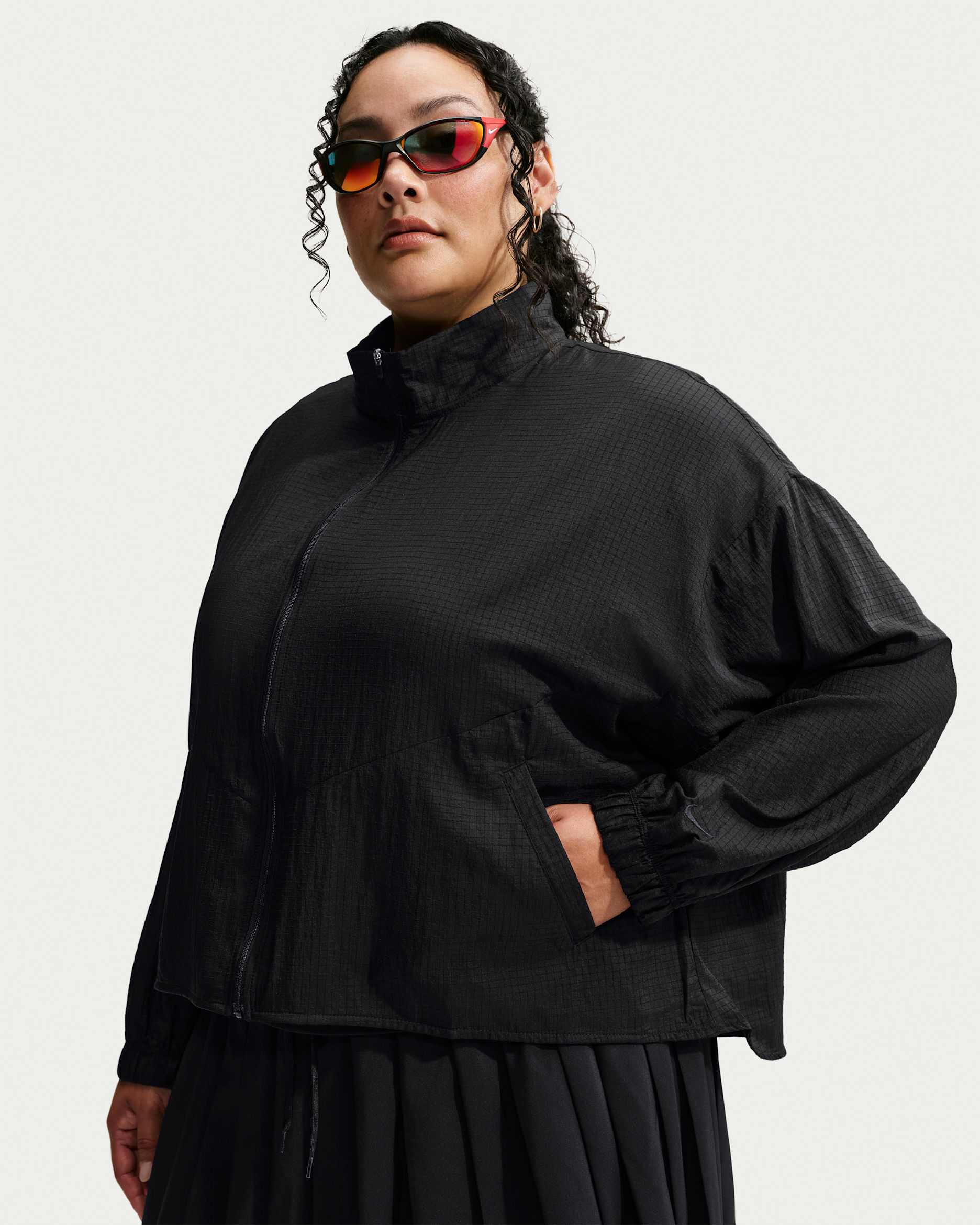 Nike Sportswear Women's Oversized Lightweight Ripstop Jacket (Plus size) - Black/Black