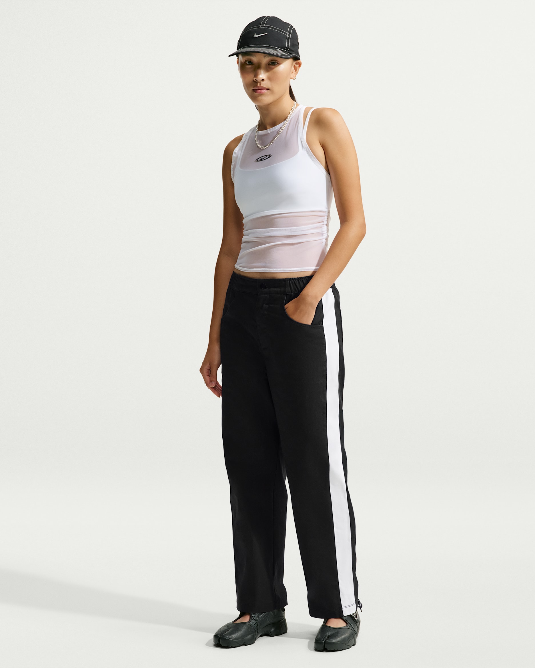 Nike Sportswear Women's Loose Low-Rise Trousers - Black/White/Black