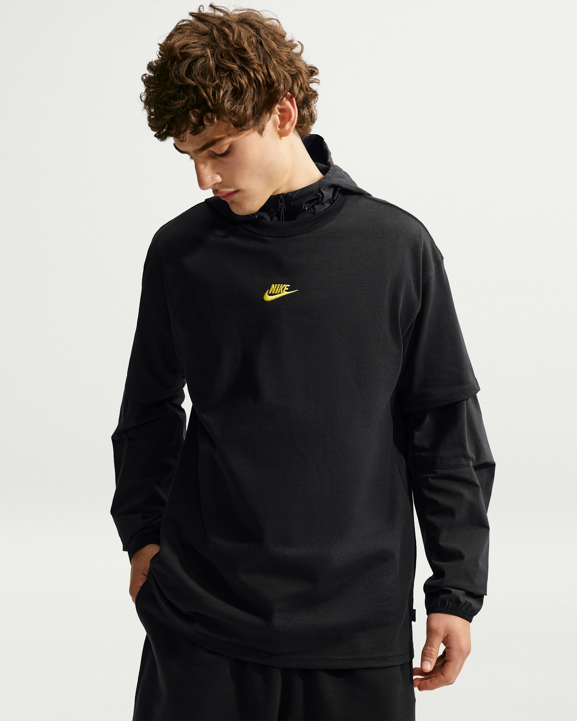 Nike Sportswear Premium Essentials Men's T-Shirt - Black/Chrome Yellow