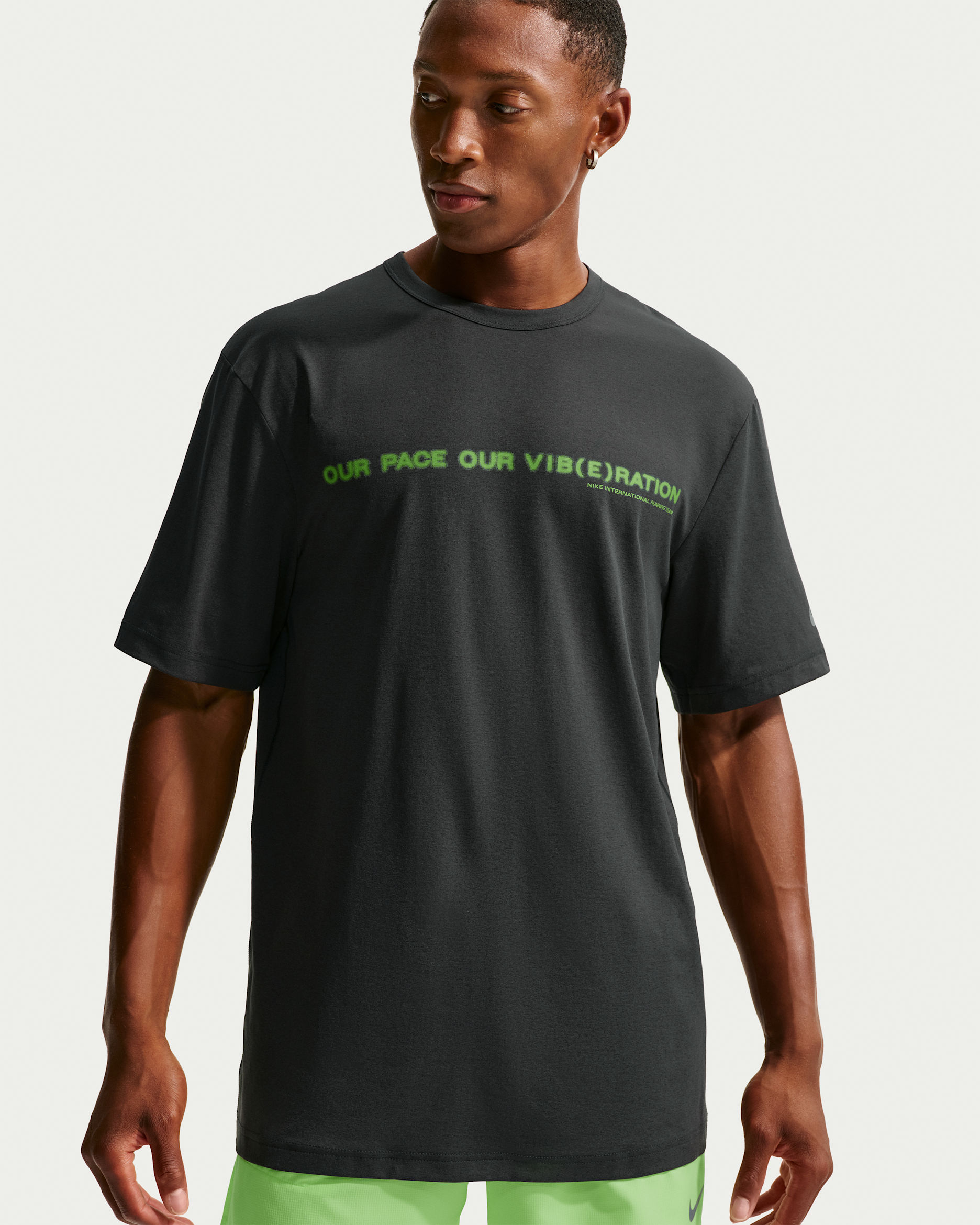 Nike Hyverse Men's Dri-FIT UV Protection Short-Sleeve Running Top - Off-Noir