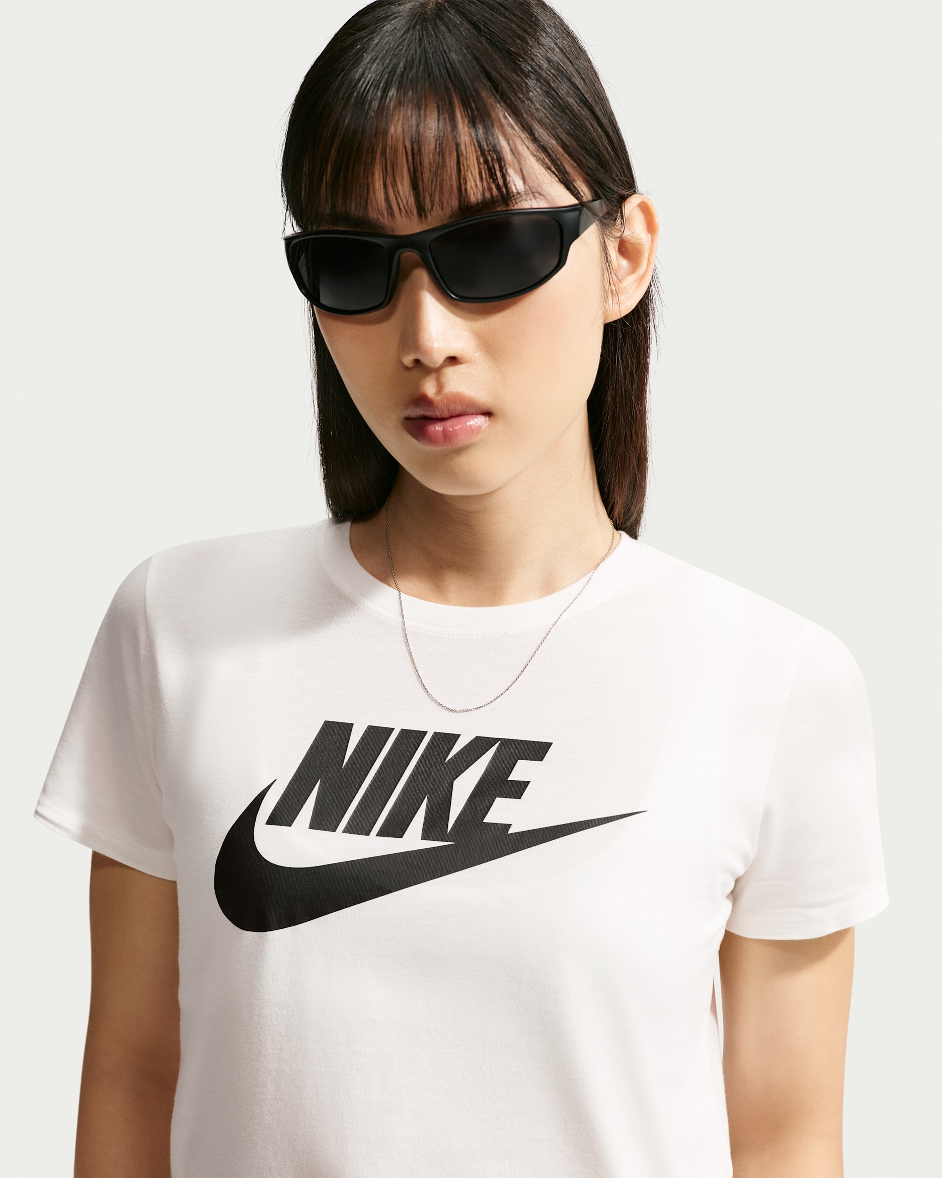 Nike Sportswear Essentials Women's Logo T-Shirt - Sail/Black