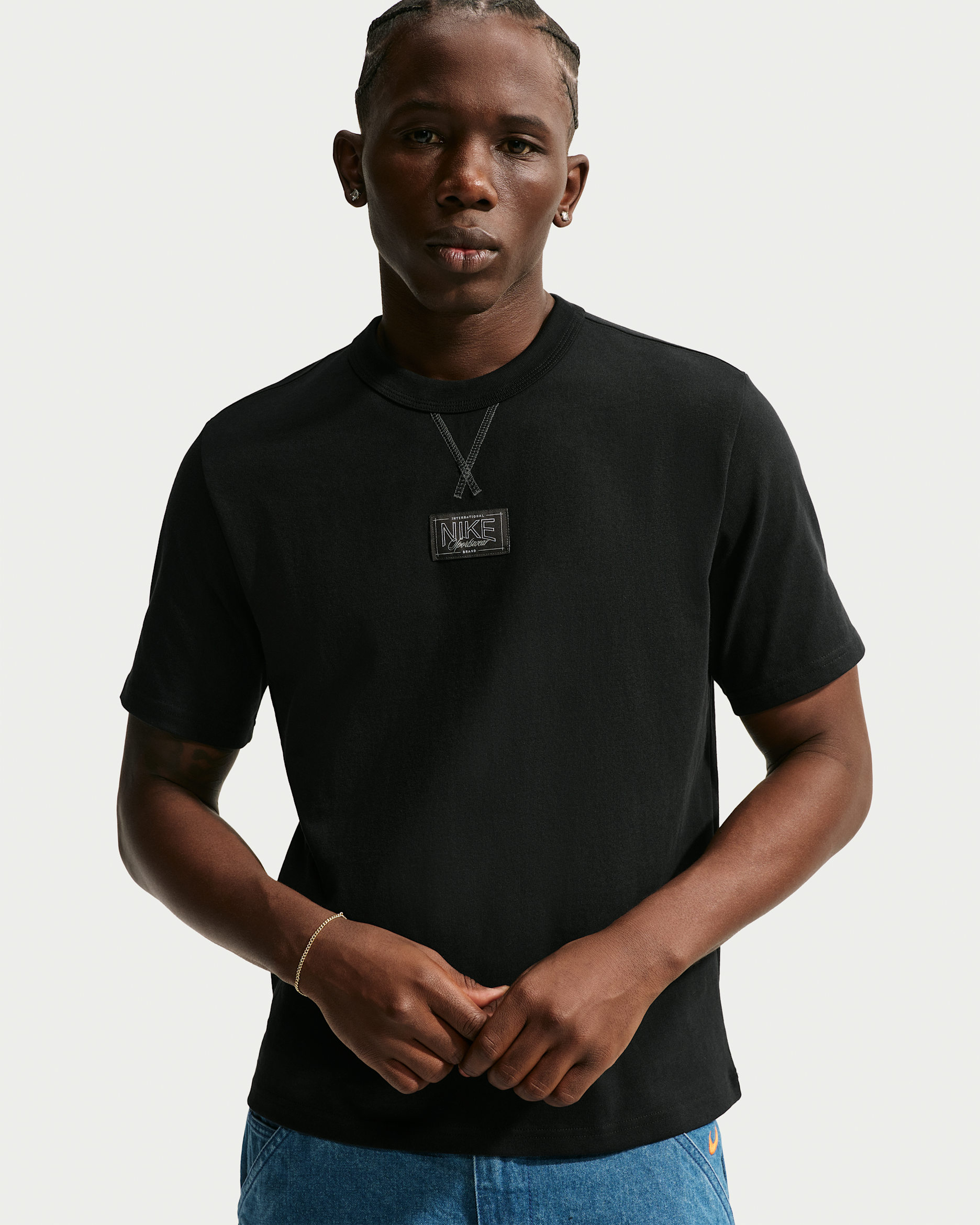 Nike Sportswear Premium Essentials T-Shirt - Black