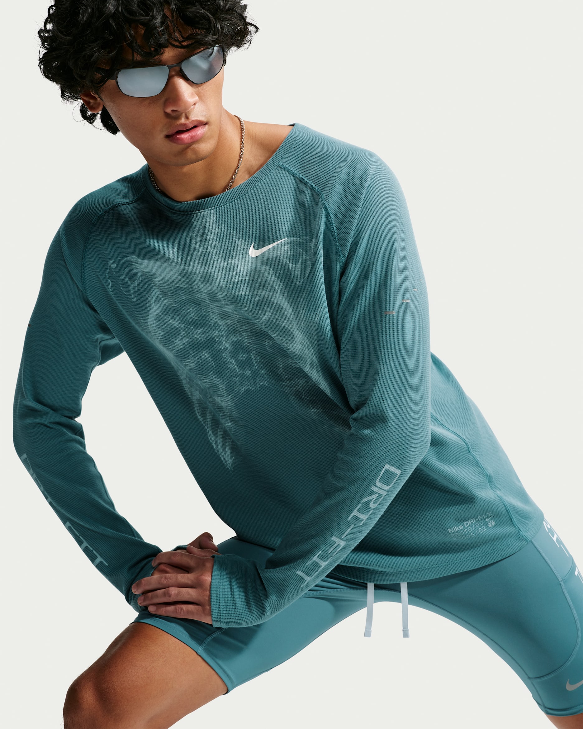 Playera de cuello redondo Dri-FIT con diseño tipo waffle para hombre Nike Stride - Azul humeante/Blanco