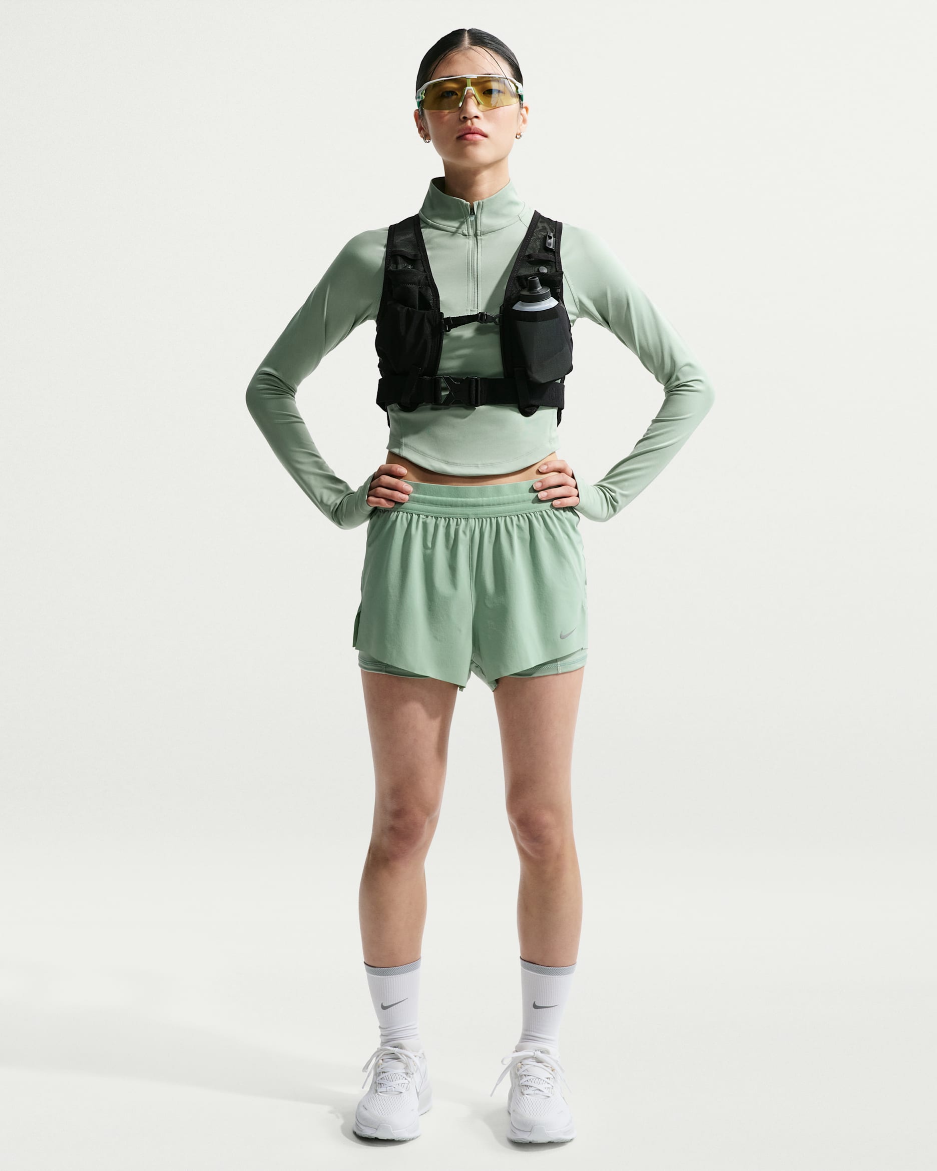 Nike Swift 女款 Dri-FIT 中腰二合一跑步短褲 - Steam/Steam