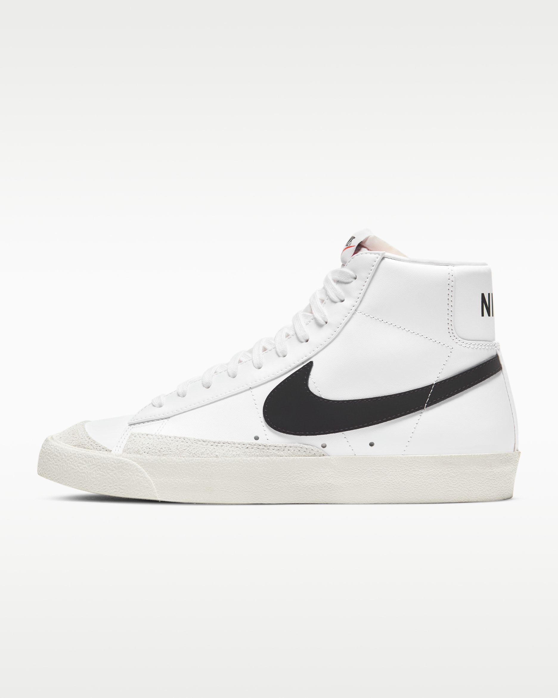 Tenis para hombre Nike Blazer Mid '77 Vintage - Blanco/Negro