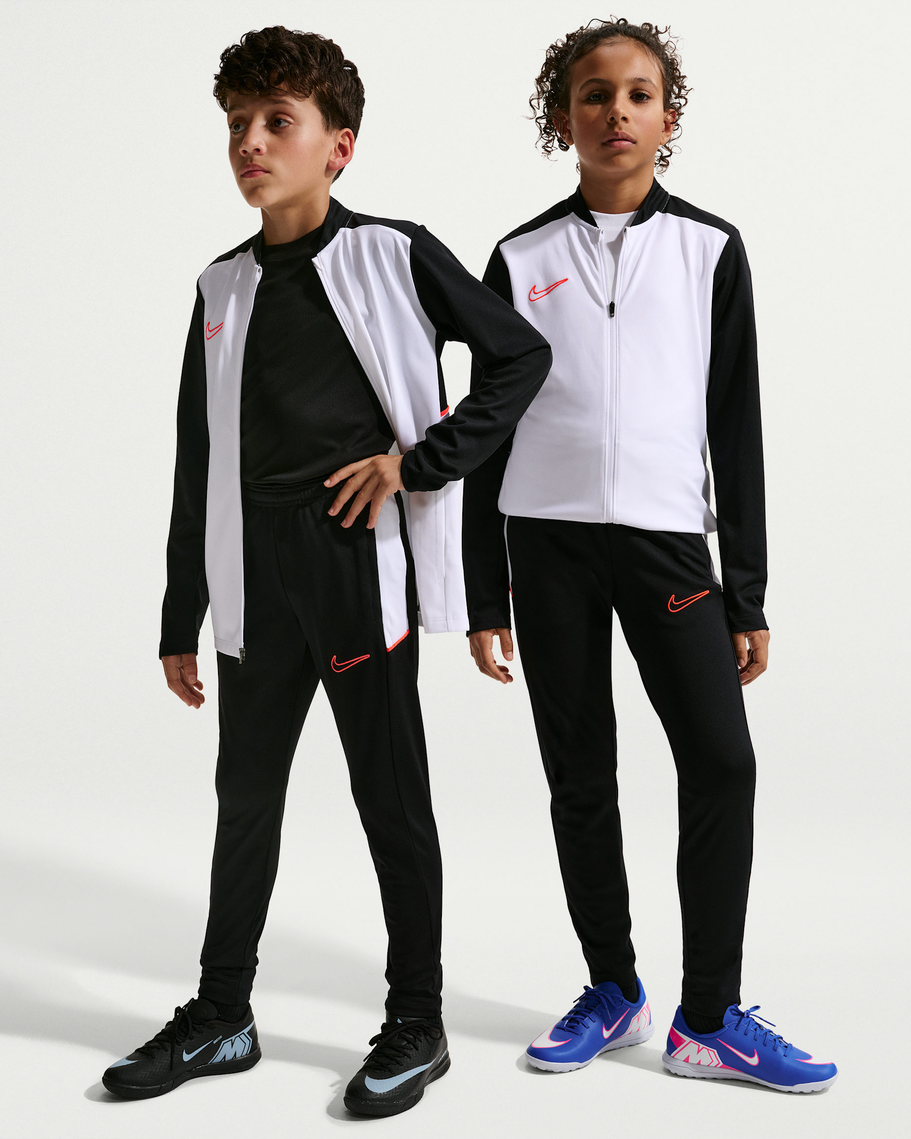 Stickad fotbollstracksuit Nike Academy Dri-FIT för ungdom - Vit/Svart/Bright Crimson/Bright Crimson