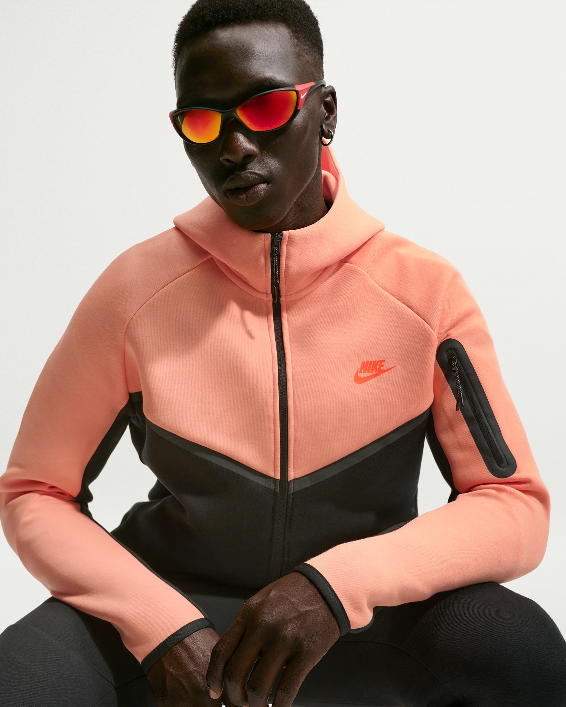 Pánská flísová bunda Nike Tech Windrunner se zipem po celé délce - Orange Frost/Černá/Hyper Crimson