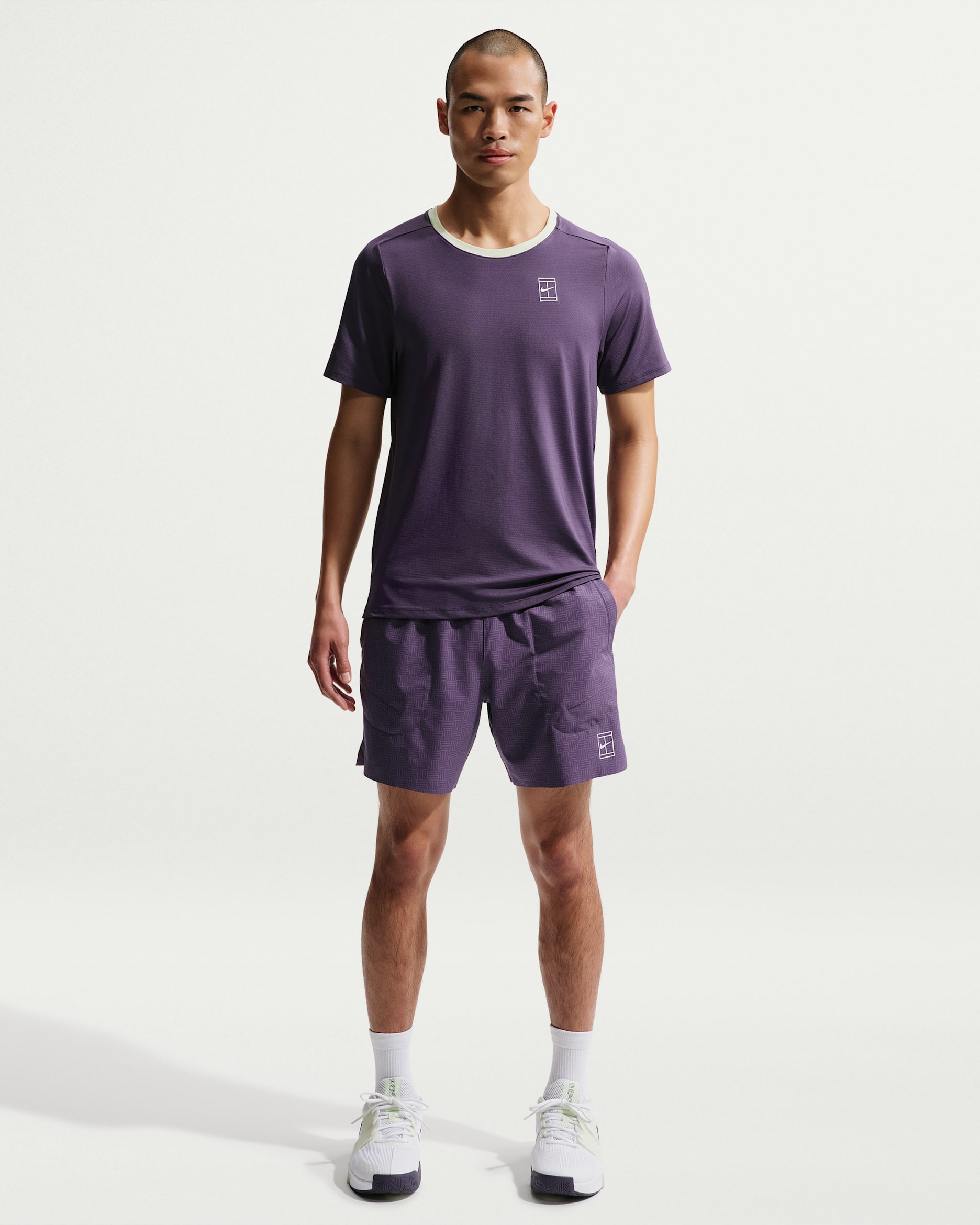 NikeCourt Advantage Men's Dri-FIT 6" Shorts - Dark Raisin/White