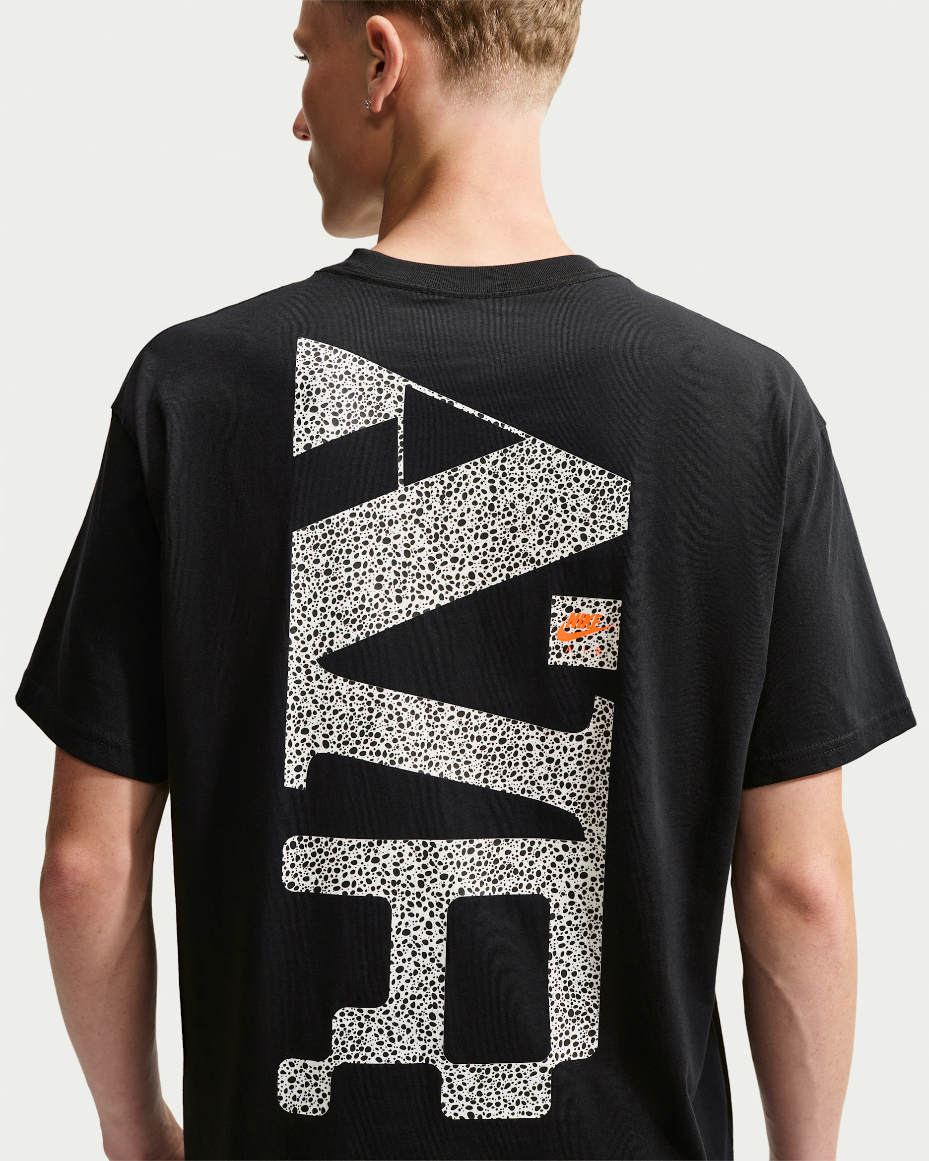 Nike Sportswear Men's T-Shirt - Black