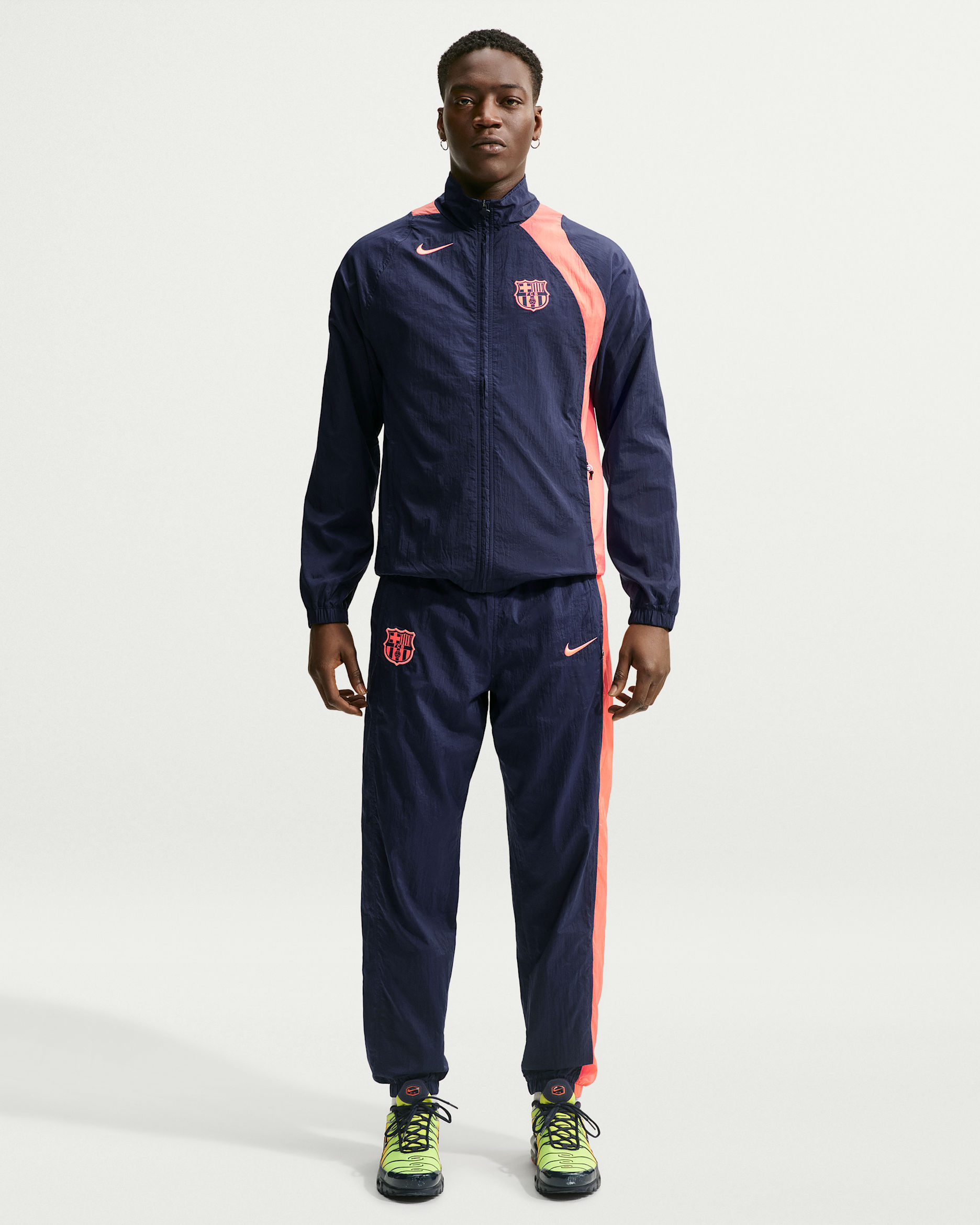 F.C. Barcelona Third Men's Nike Total 90 Football Woven Tracksuit Bottoms - Midnight Navy/Bright Mango/Bright Mango