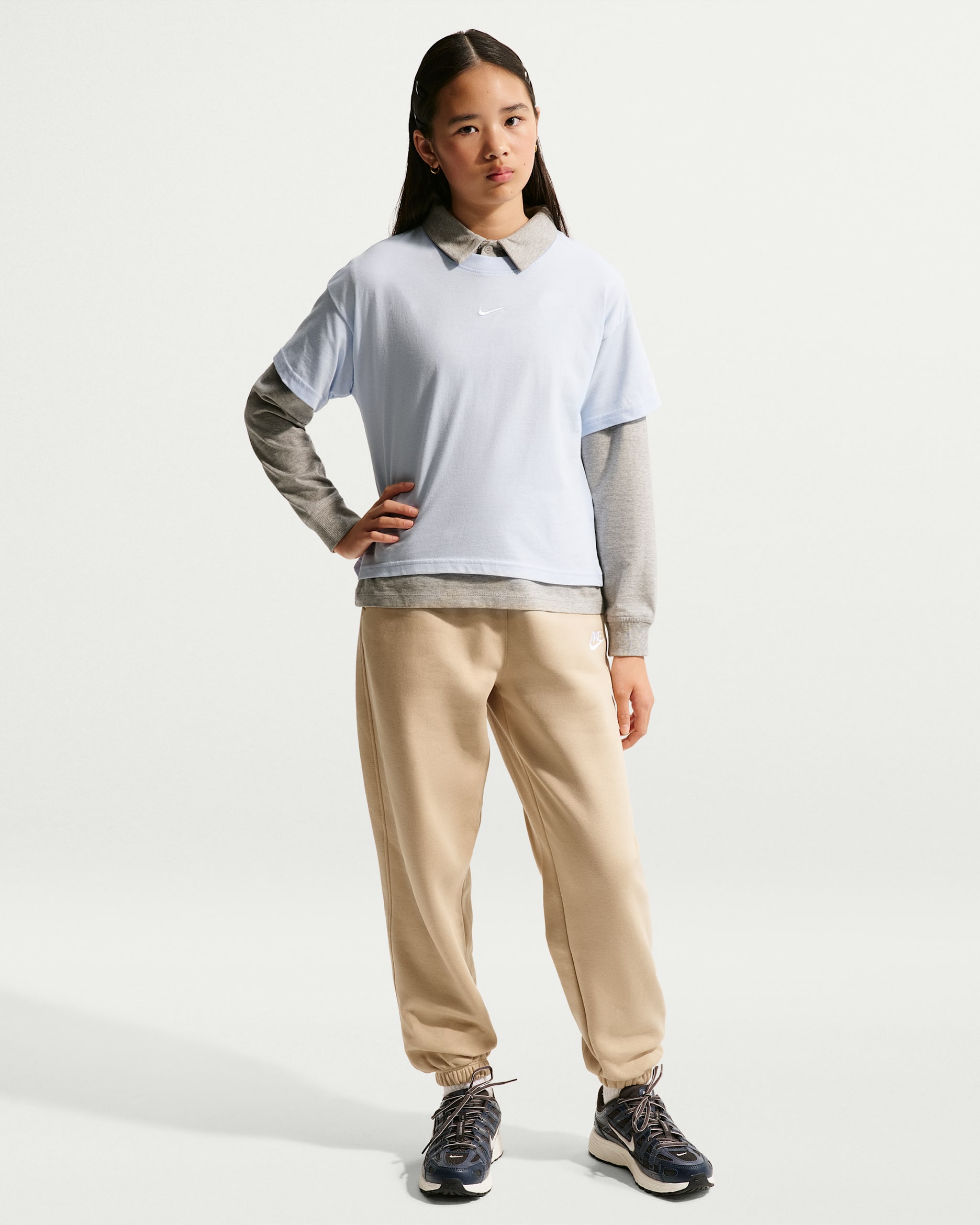 Pants holgados para niños talla grande Nike Sportswear Club Fleece - Lino/Blanco