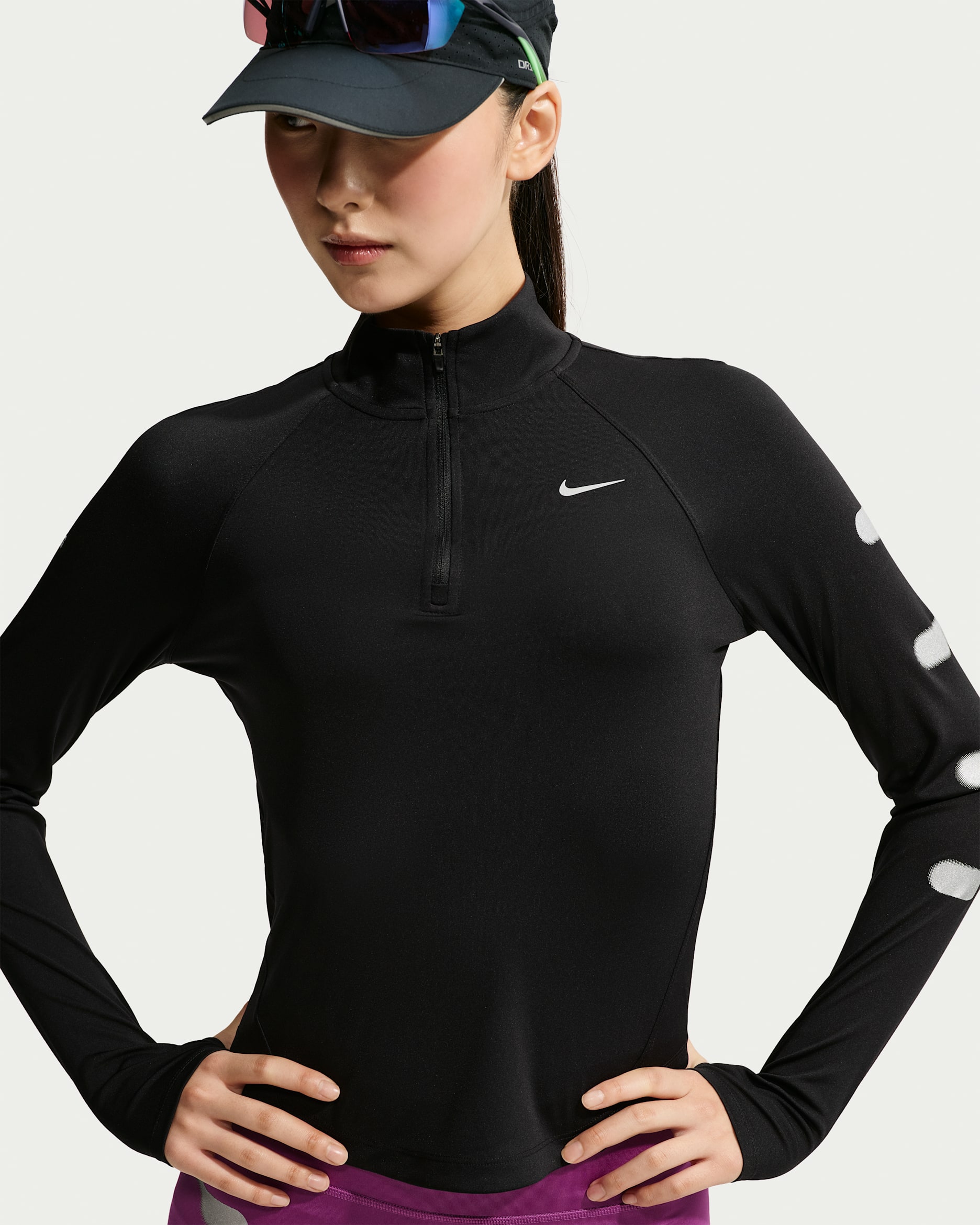 Nike Tempo Flash 女款 Dri-FIT 半長式拉鍊跑步上衣 - 黑色