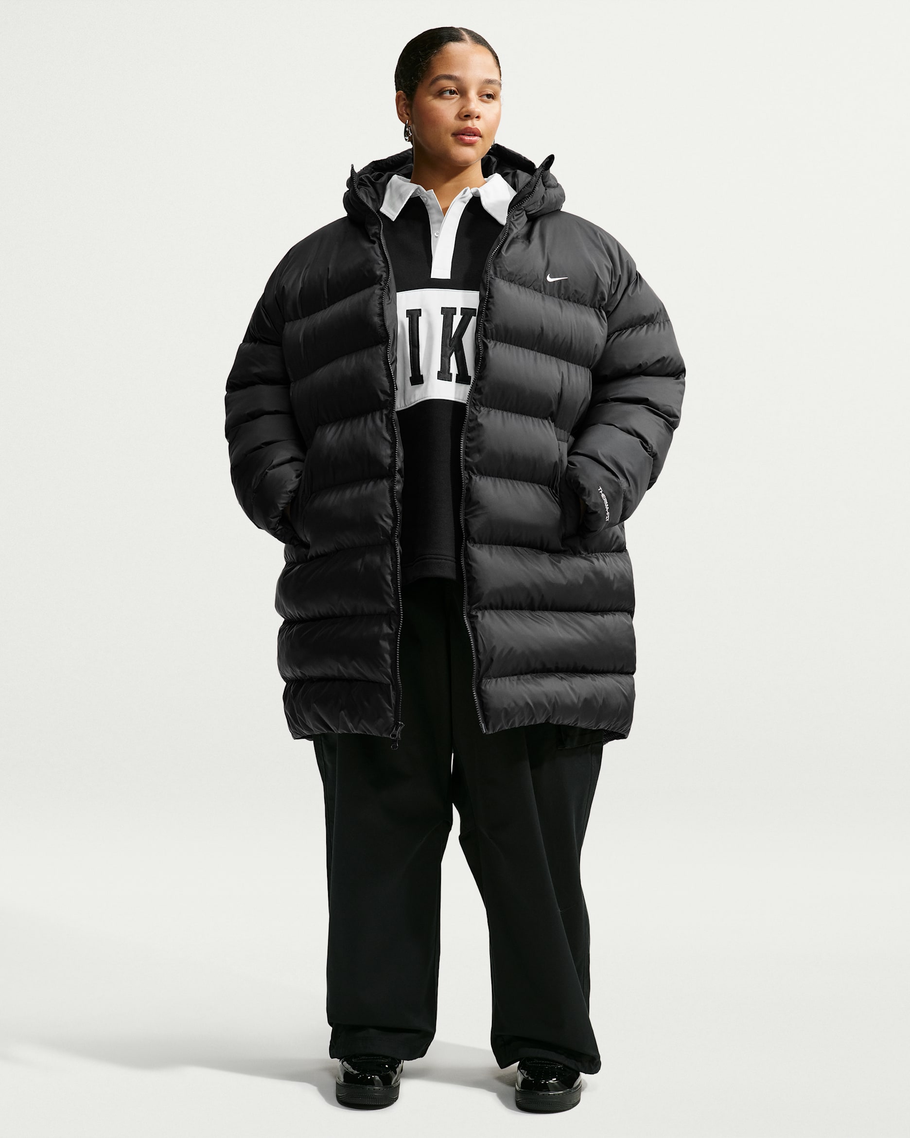 Nike Sportswear Classic Women's Loose Therma-FIT Hooded Parka (Plus Size) - Black/Sail