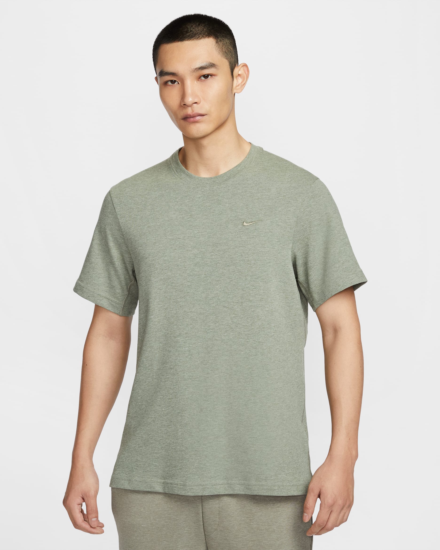 Nike Dri-FIT Primary 男款訓練 T 恤 - Light Army/Heather/Light Army