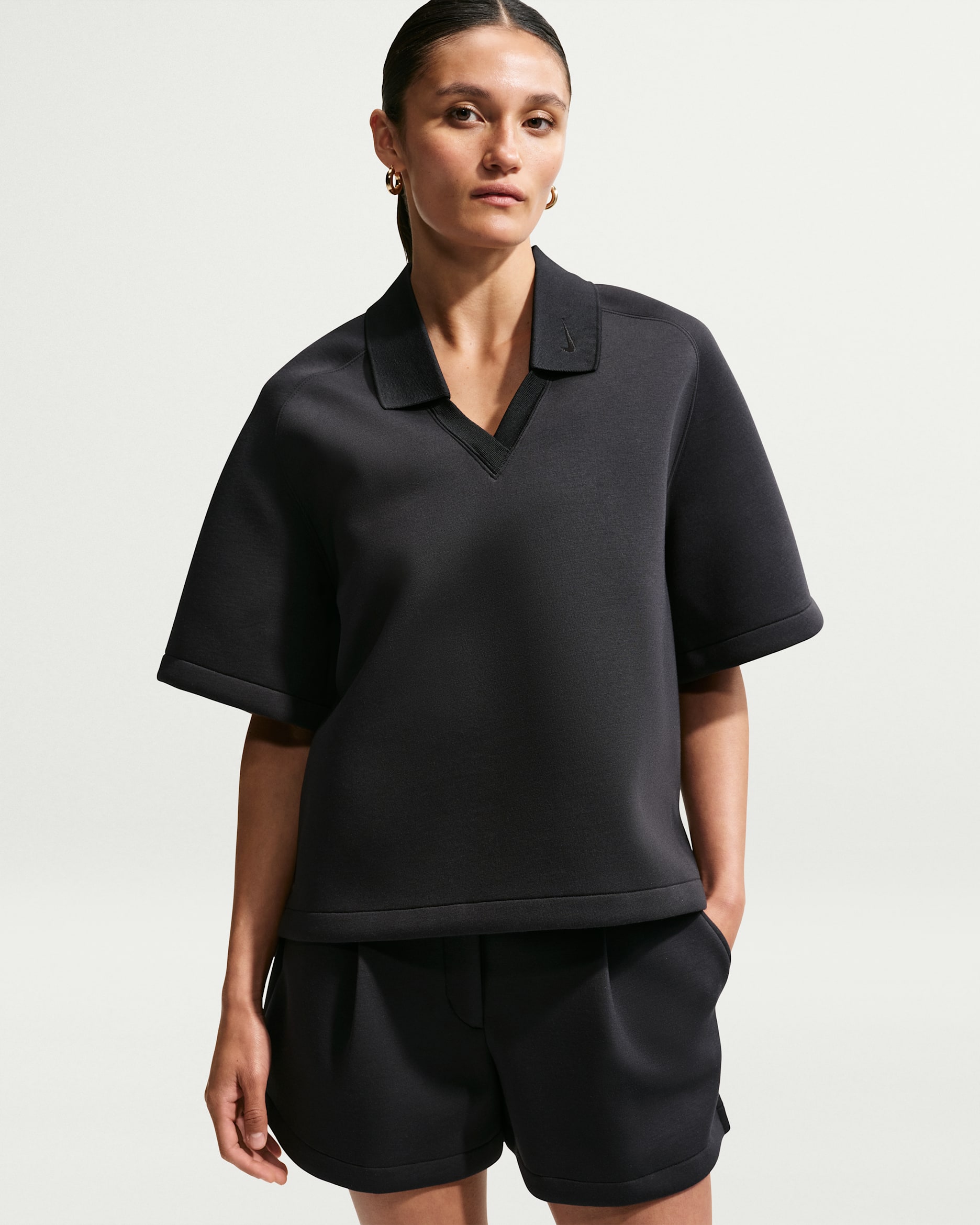 Γυναικεία μπλούζα πόλο σε ριχτή γραμμή Nike Pregame Fleece - Μαύρο/Μαύρο