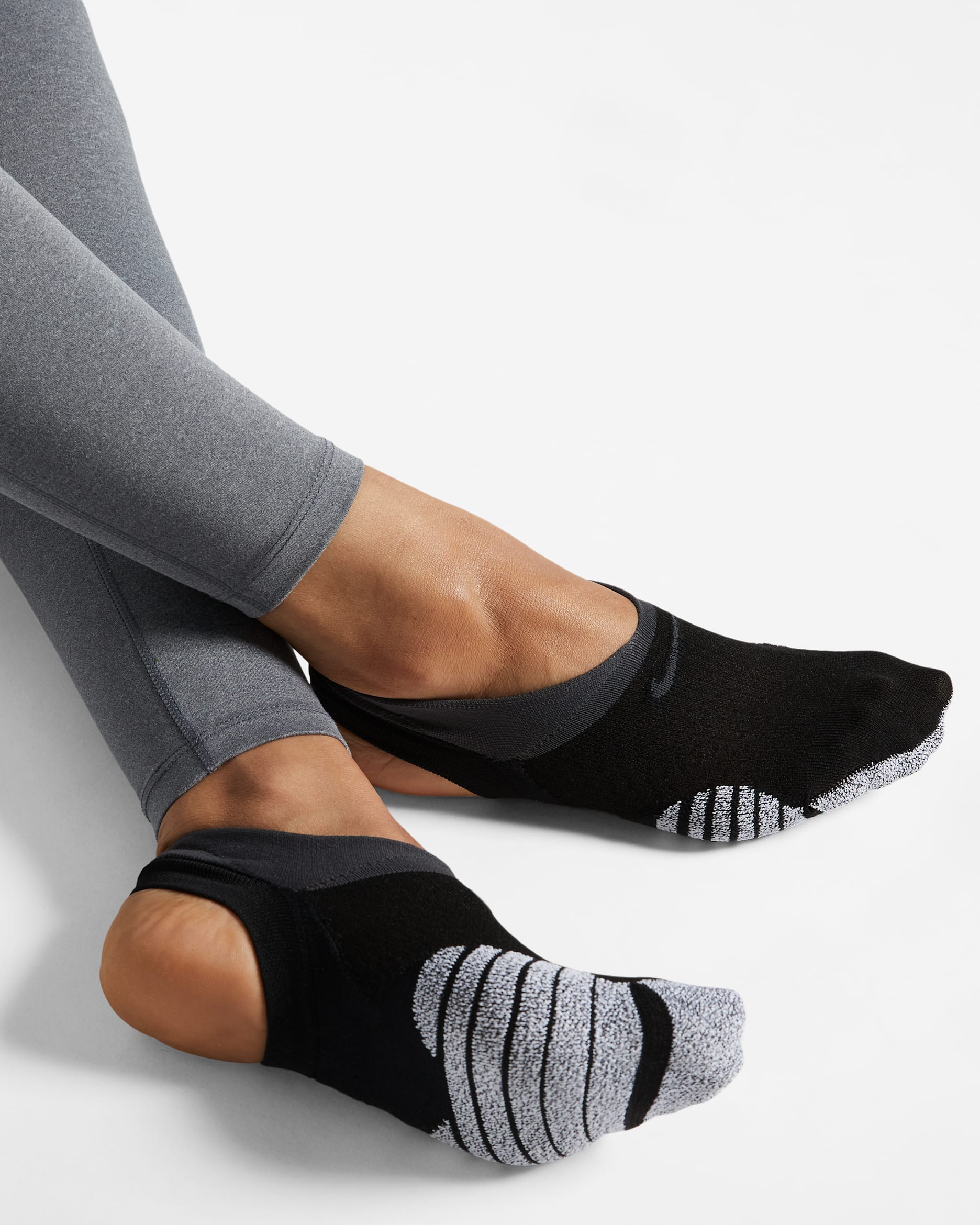 NikeGrip Studio Women's Training Footie - Black/Anthracite/Anthracite