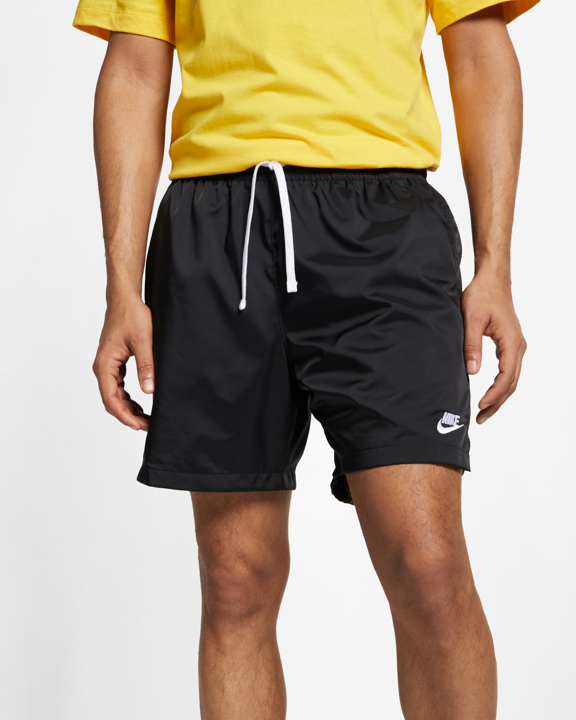 Nike Sportswear Men's Woven Flow Shorts - Black/White