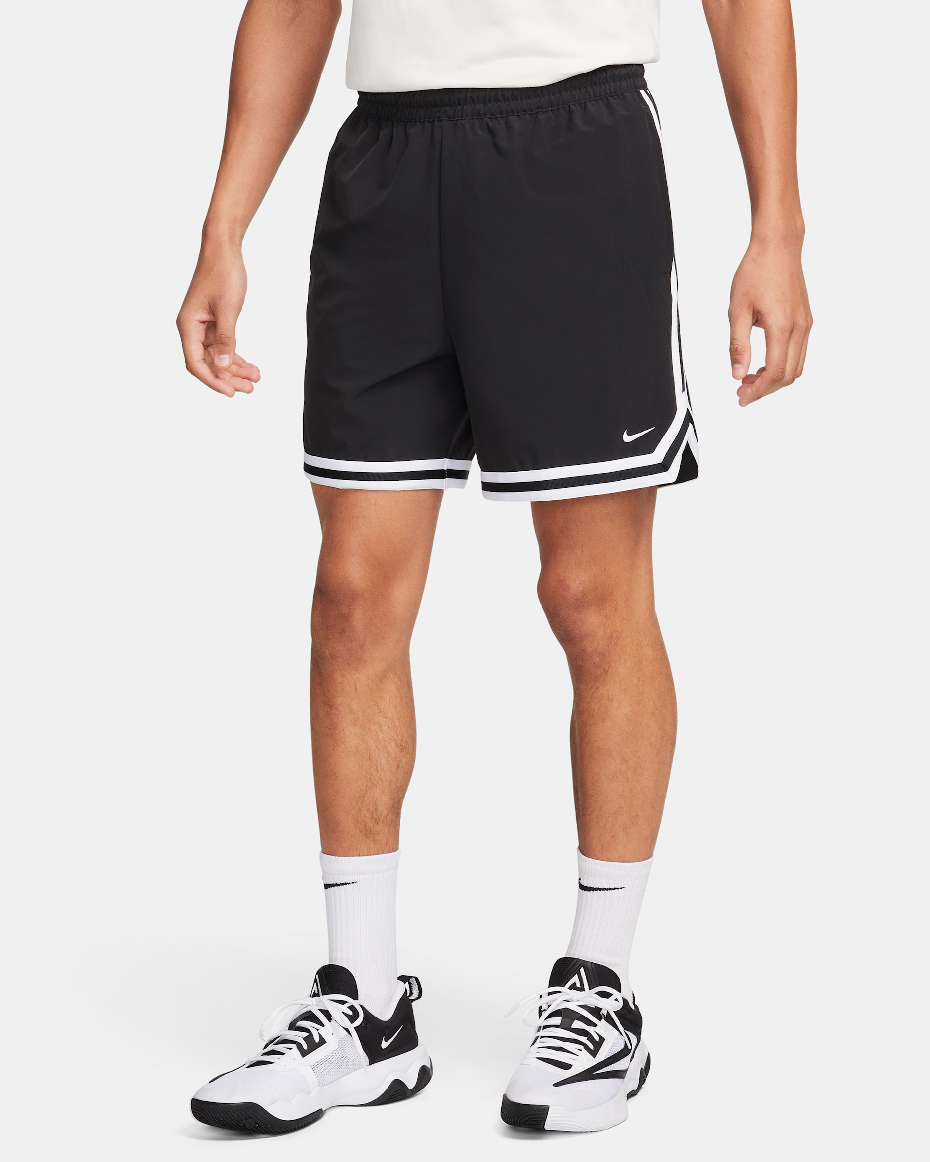 Shorts de básquetbol de tejido Woven UV Dri-FIT de 15 cm para hombre Nike DNA - Negro/Blanco/Blanco