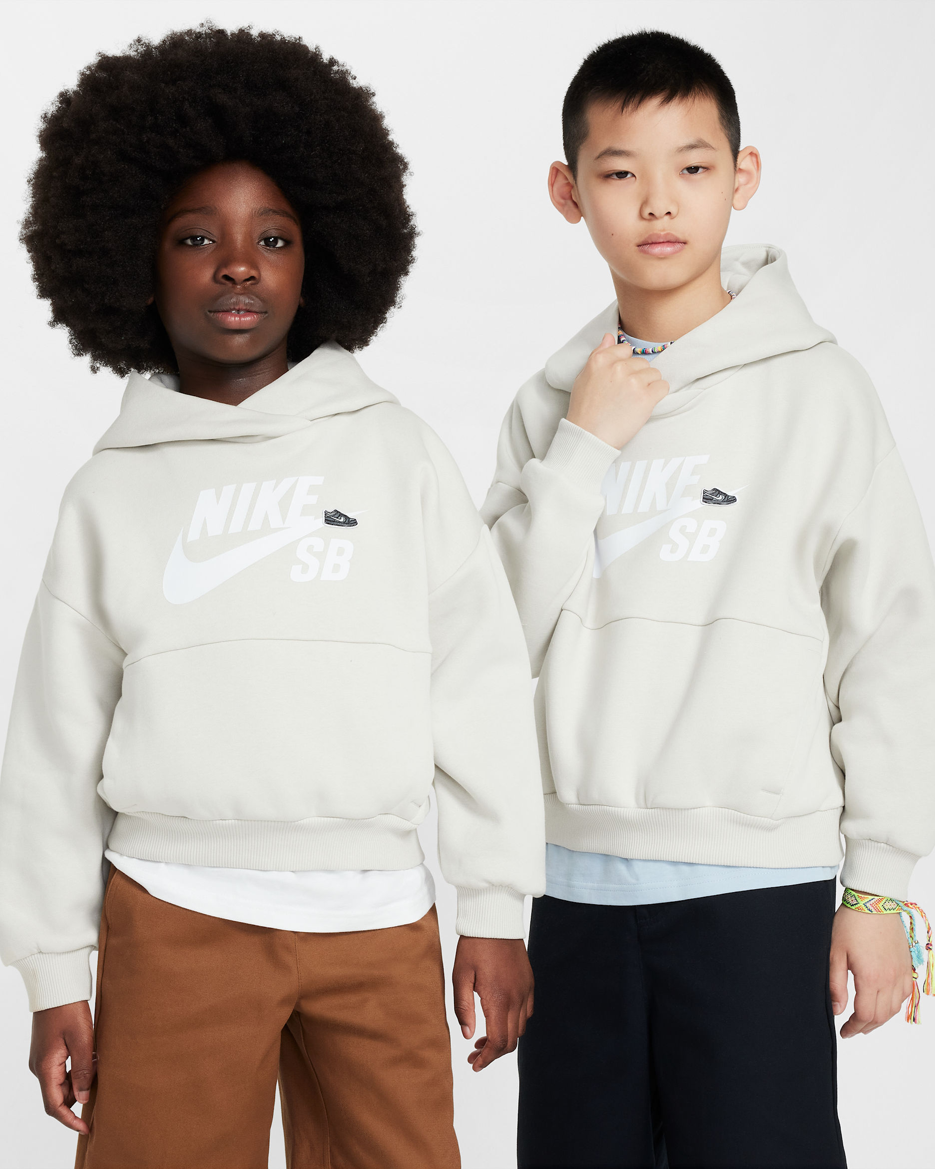 Nike SB Icon Fleece EasyOn Older Kids' Oversized Pullover Hoodie - Light Bone/White