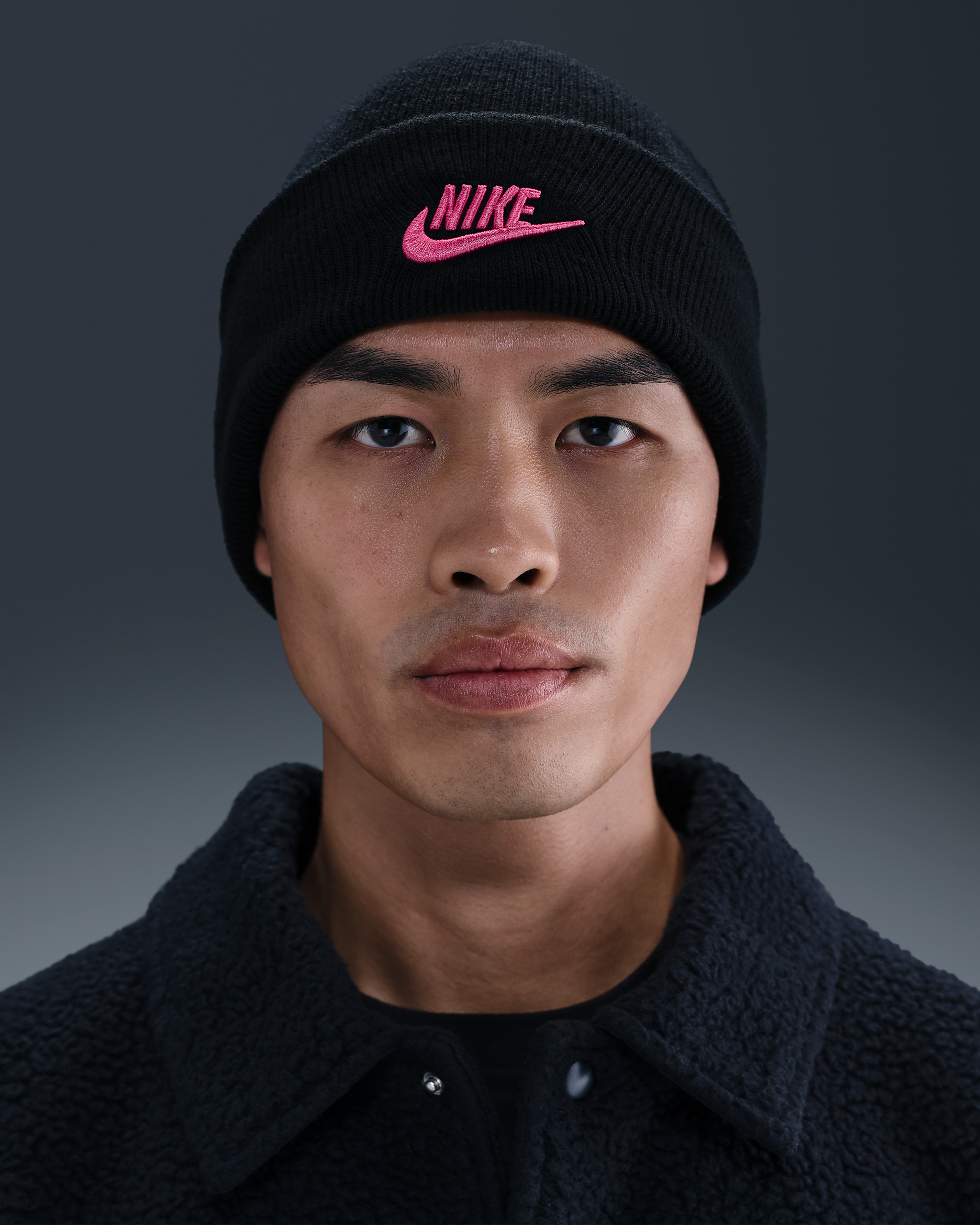 Nike Peak Futura Beanie - Black/Pinksicle
