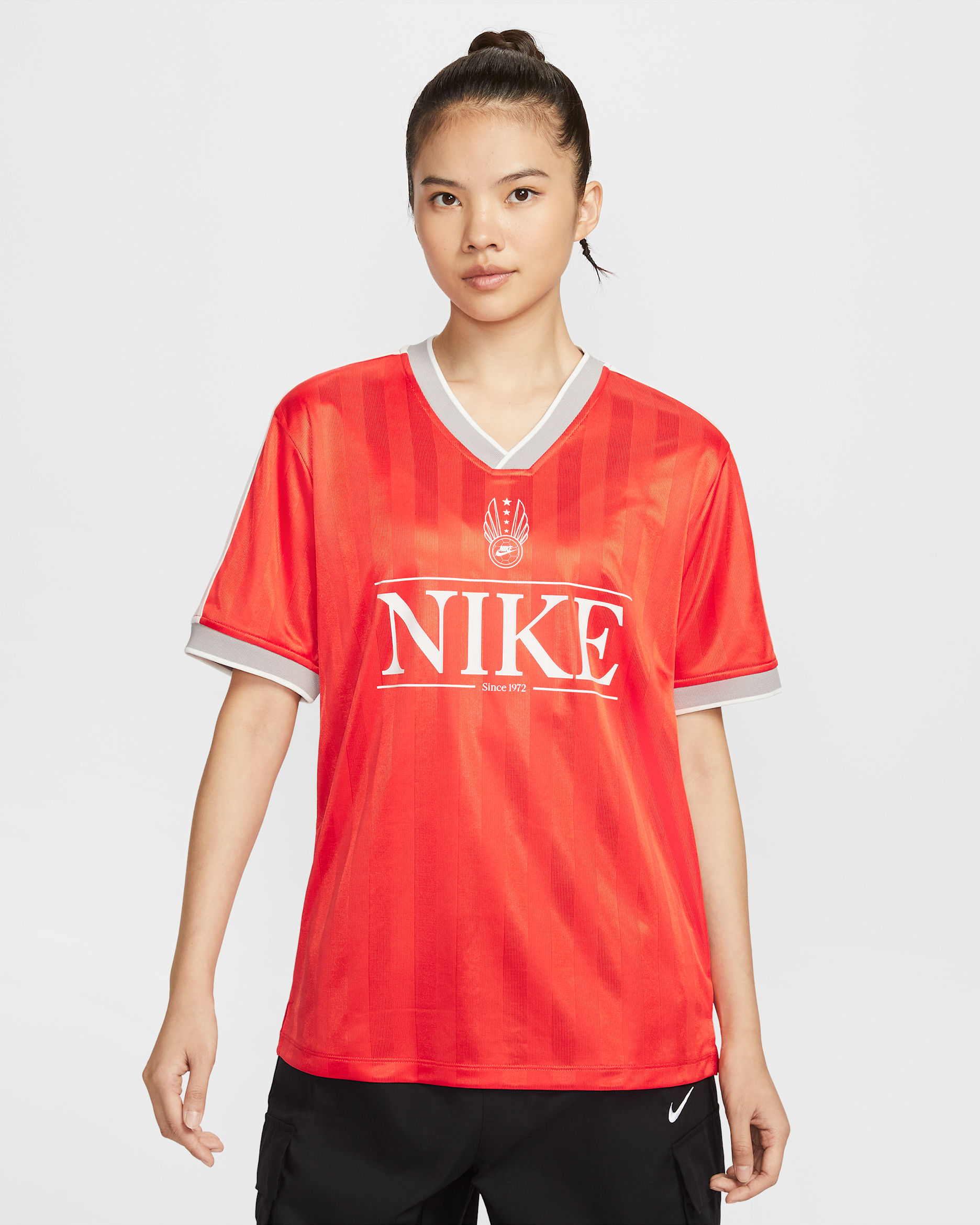 เสื้อเจอร์ซีย์คอวีผู้หญิง Nike Sportswear - Picante Red/Sail/Midnight Navy/Sail