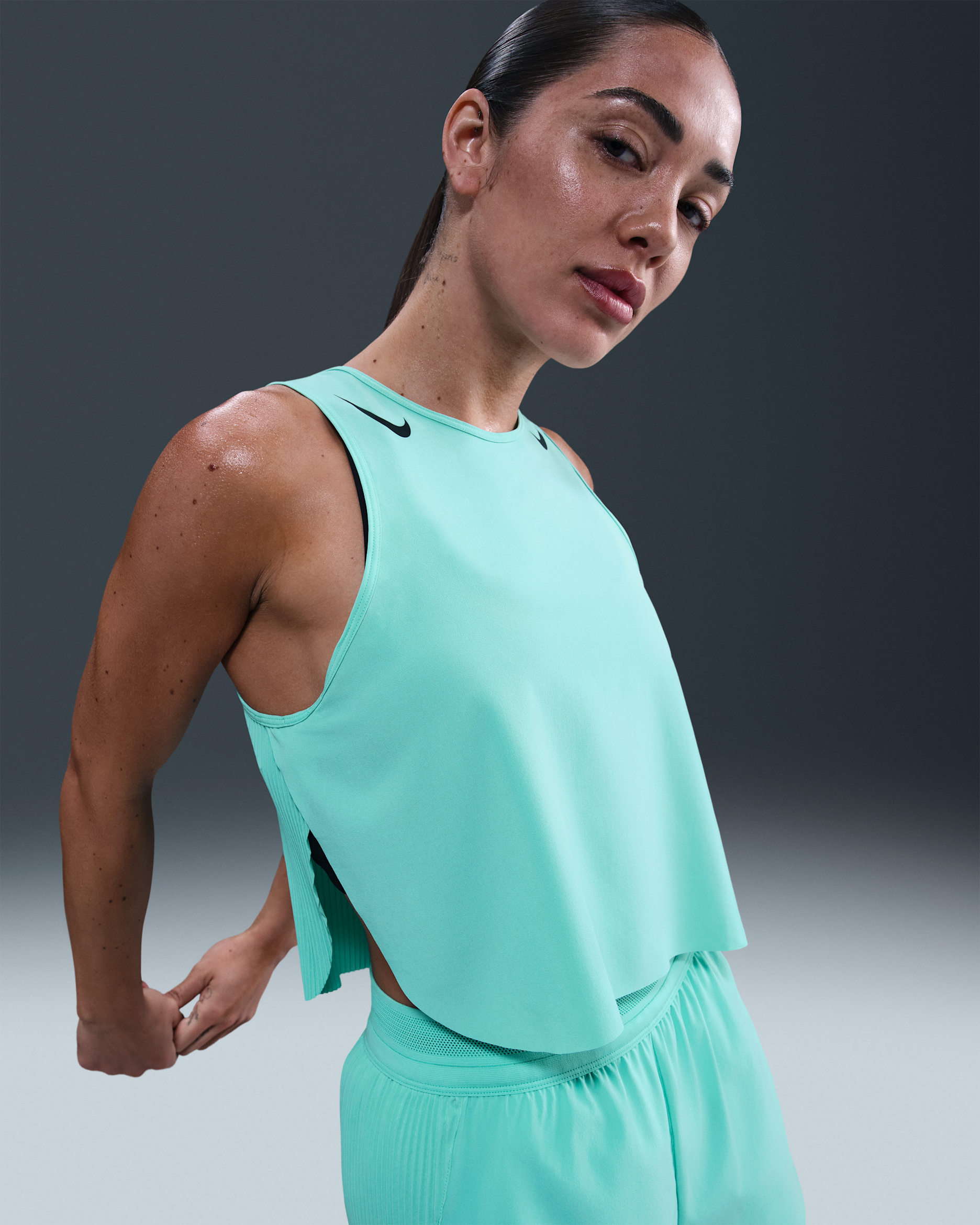 Nike AeroSwift Women's Dri-FIT ADV Cropped Running Tank Top - Hyper Turquoise/Black