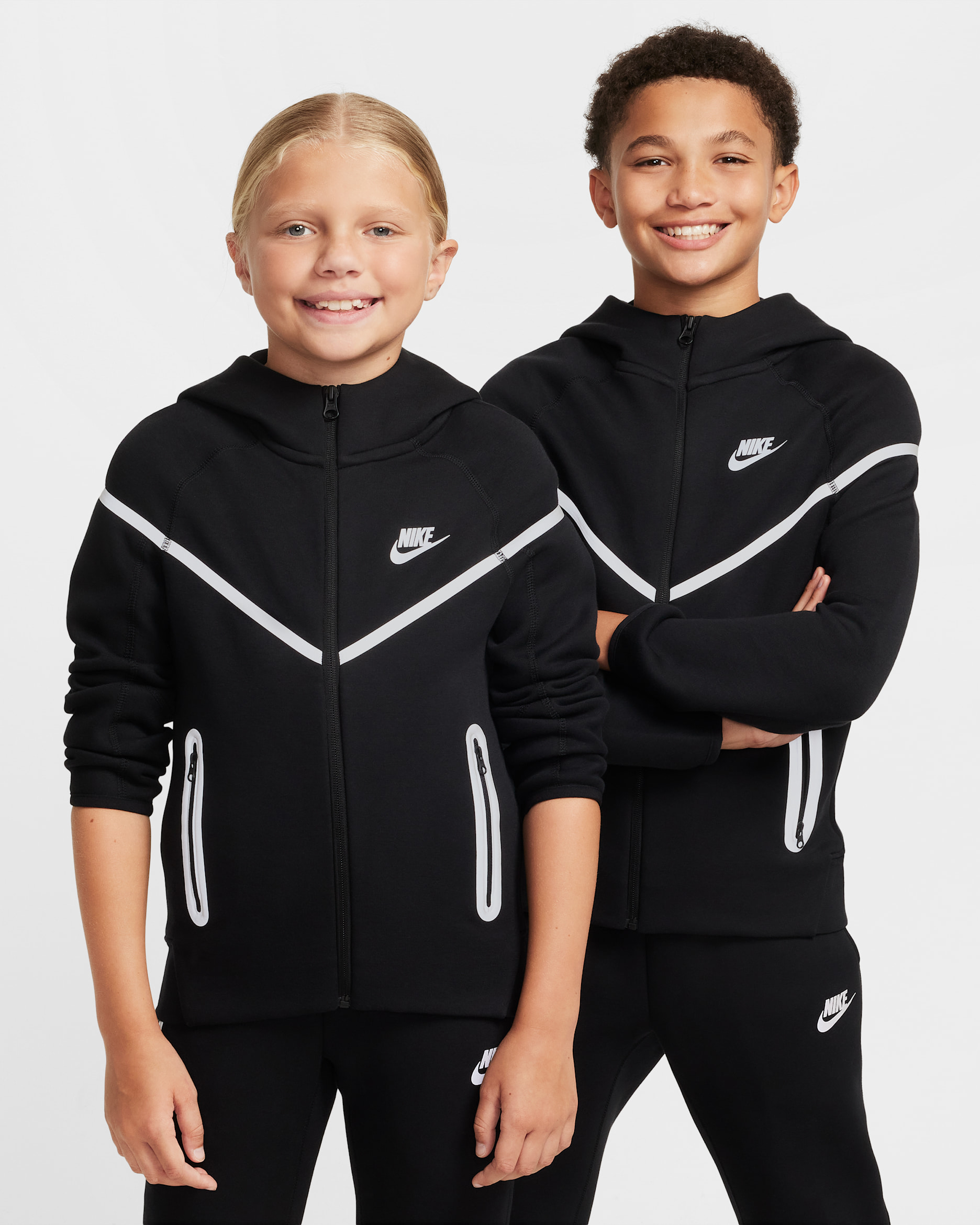 Nike Sportswear Tech Fleece Big Kids' (Boys') Reflective Full-Zip Hoodie - Black