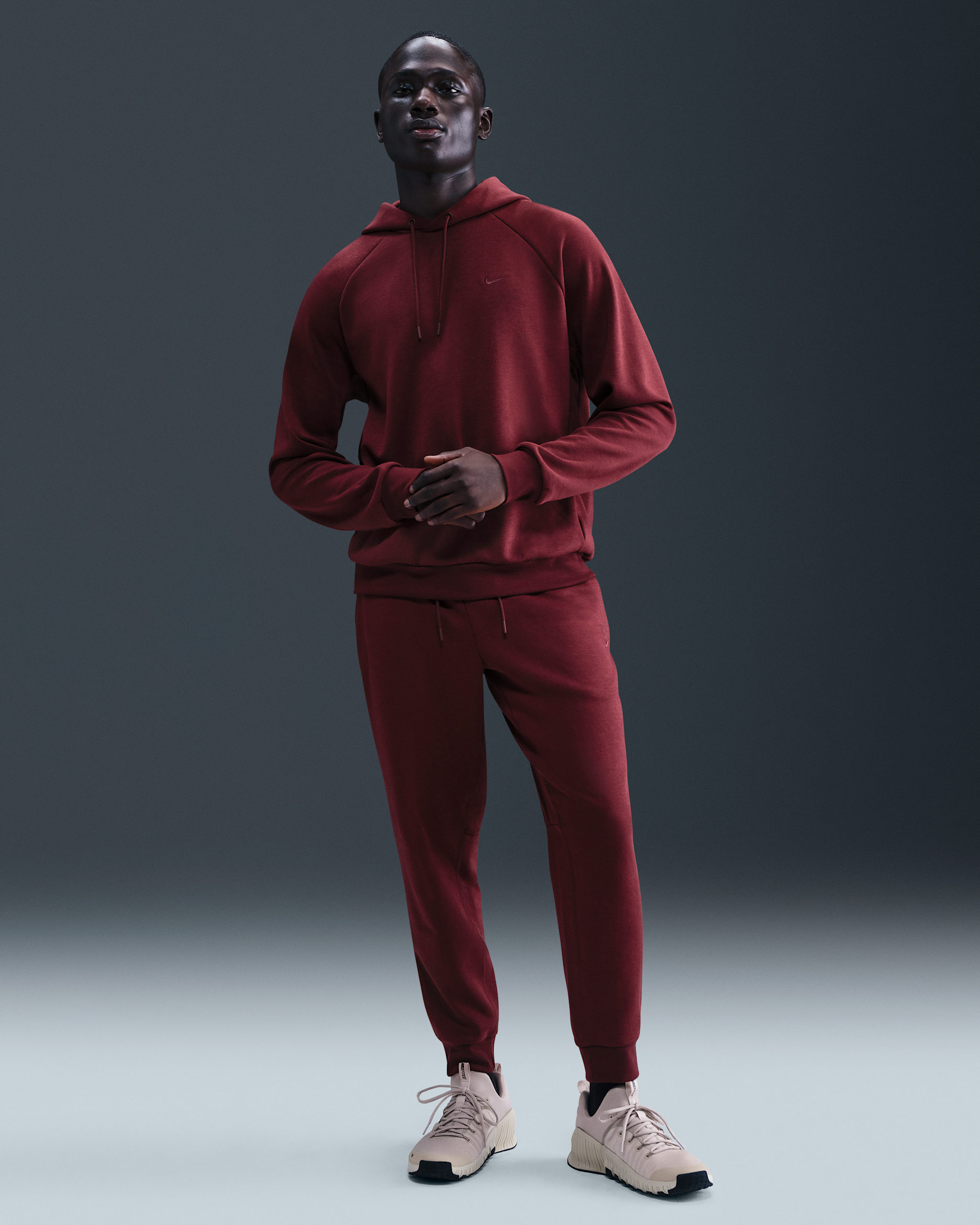 Calças desportivas de desempenho Dri-FIT UV Nike Primary Fleece para homem - Vermelho Team escuro/Vermelho Team escuro