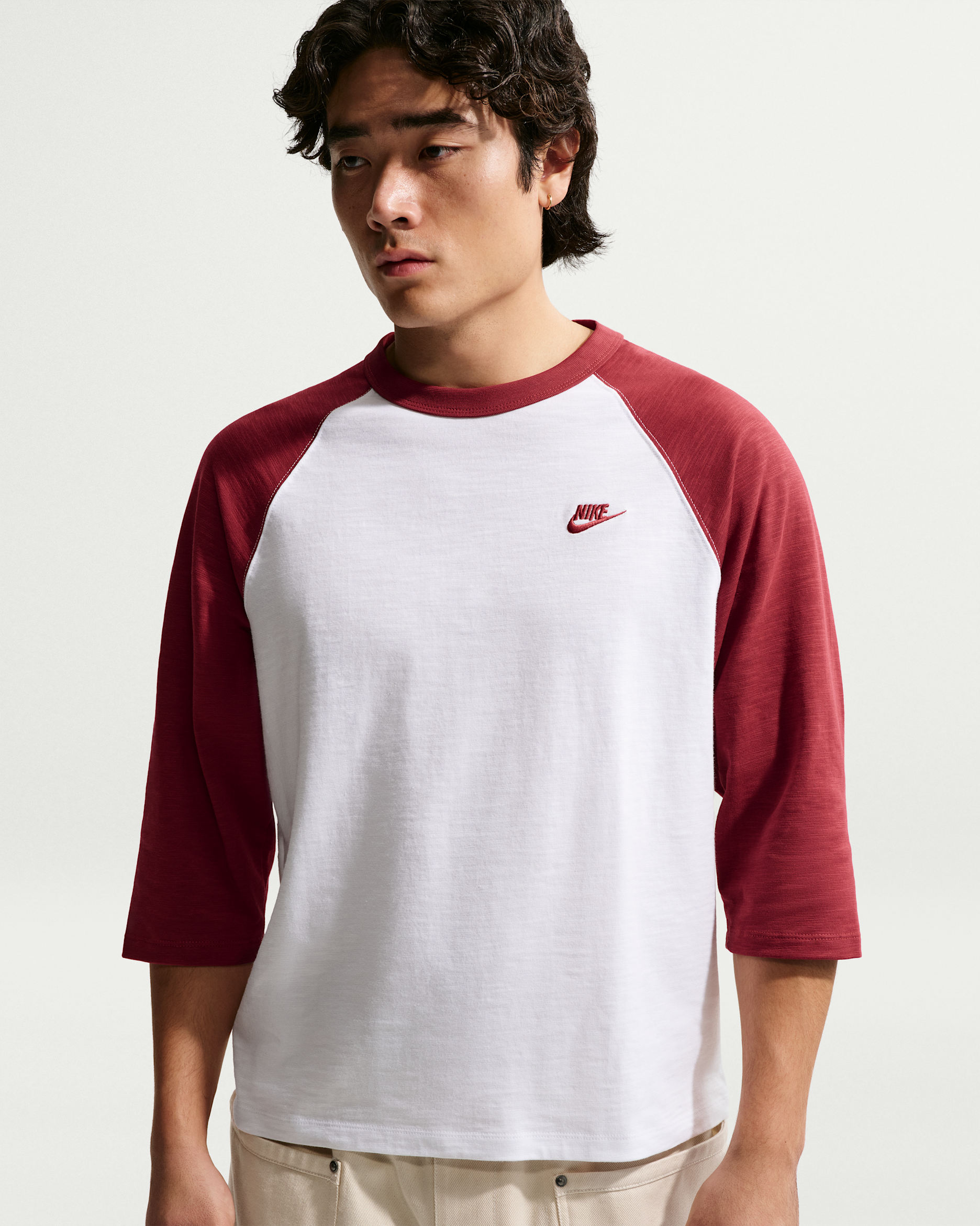 ナイキ スポーツウェア クラブ メンズ 3/4スリーブ ラグラン トップ - チームクリムゾン/ホワイト/チームクリムゾン