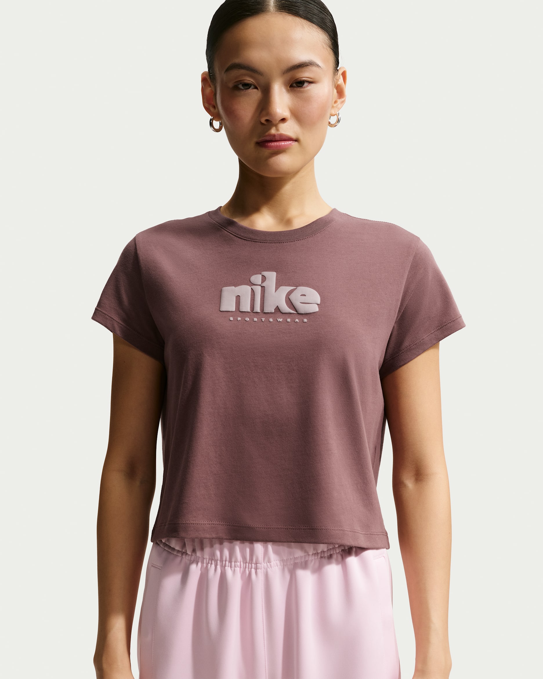 Nike Sportswear Club Women's Short-Sleeve T-Shirt - Tattoo/Light Violet Ore