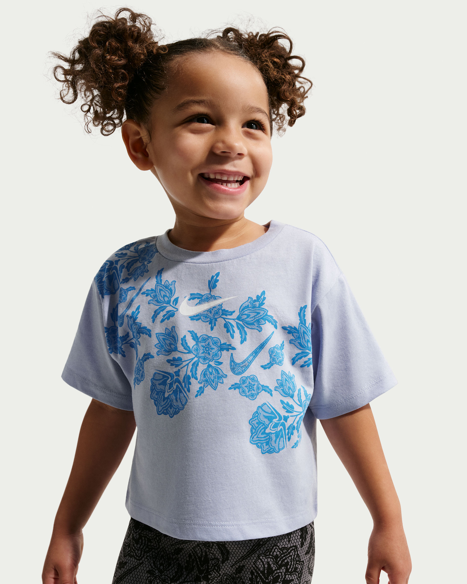 Playera de corte cuadrado infantil Nike Lace It Up - Fantasma