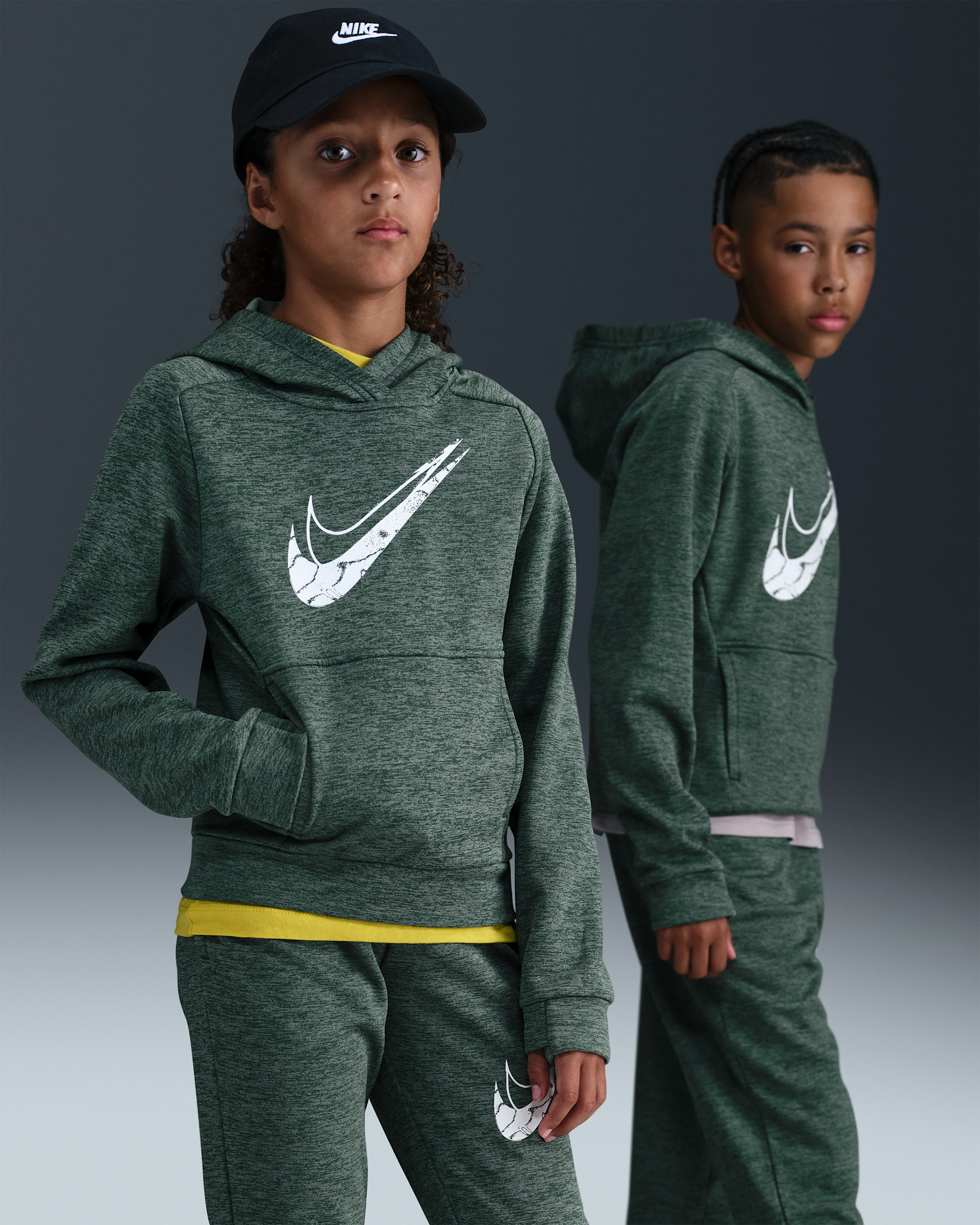 Nike Multi Stain Repel Therma-FIT hettegenser til store barn - Fir/Clay Green/Heather/Hvit