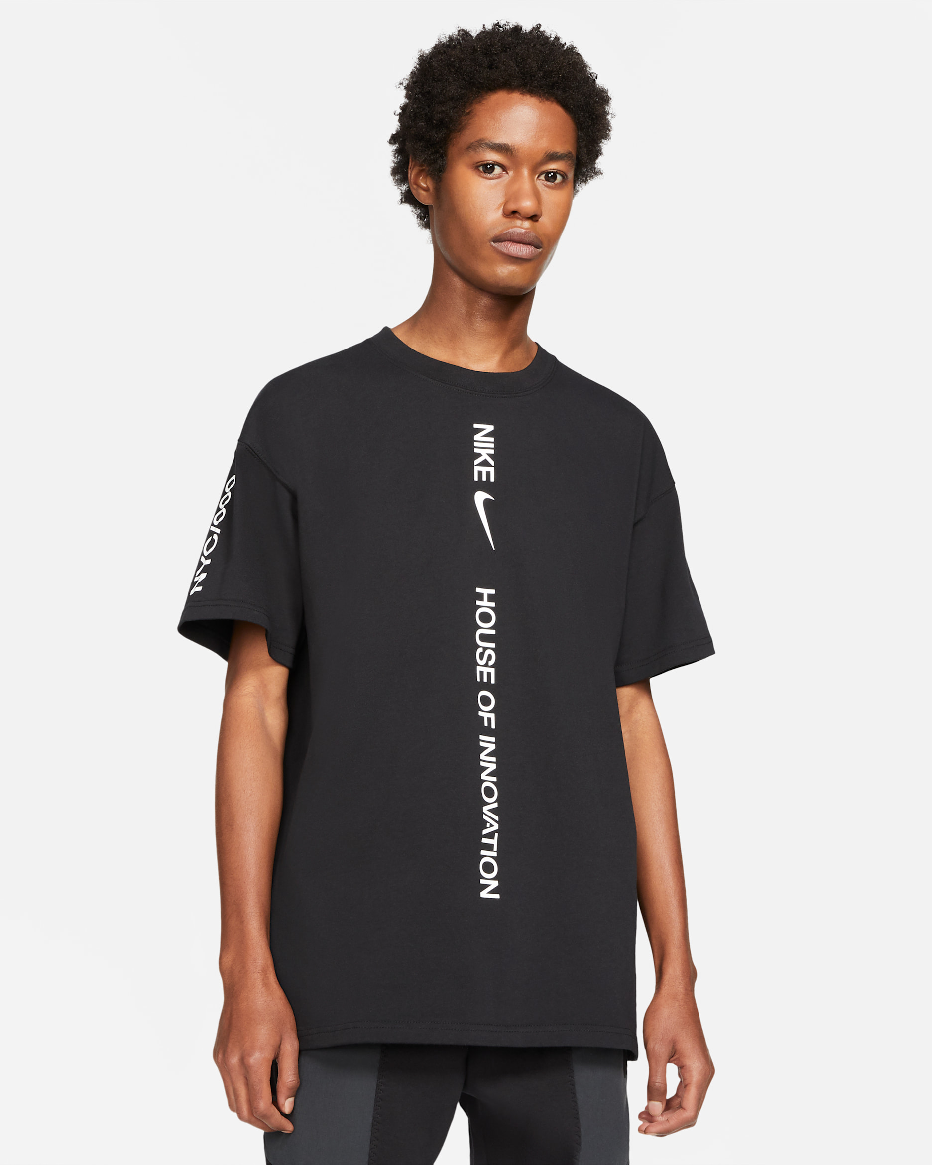 Playera para hombre Nike Sportswear House of Innovation (NYC) - Negro/Blanco