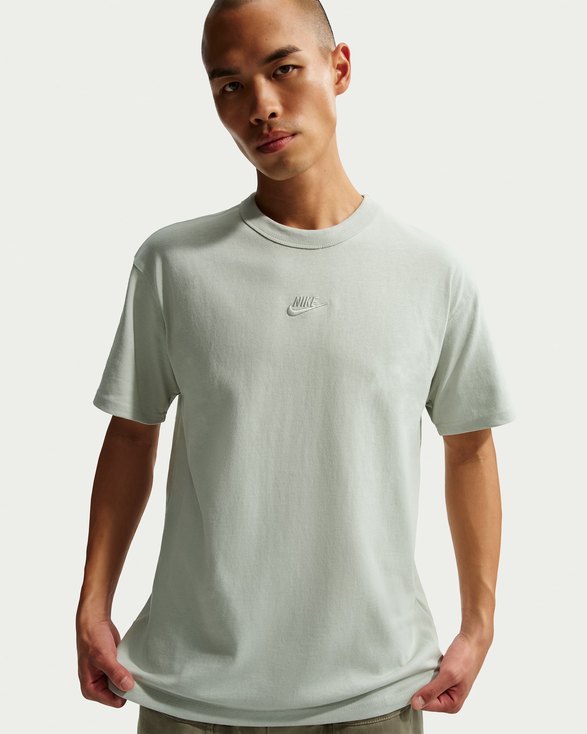 Nike Sportswear Premium Essentials Men's T-Shirt - Light Silver
