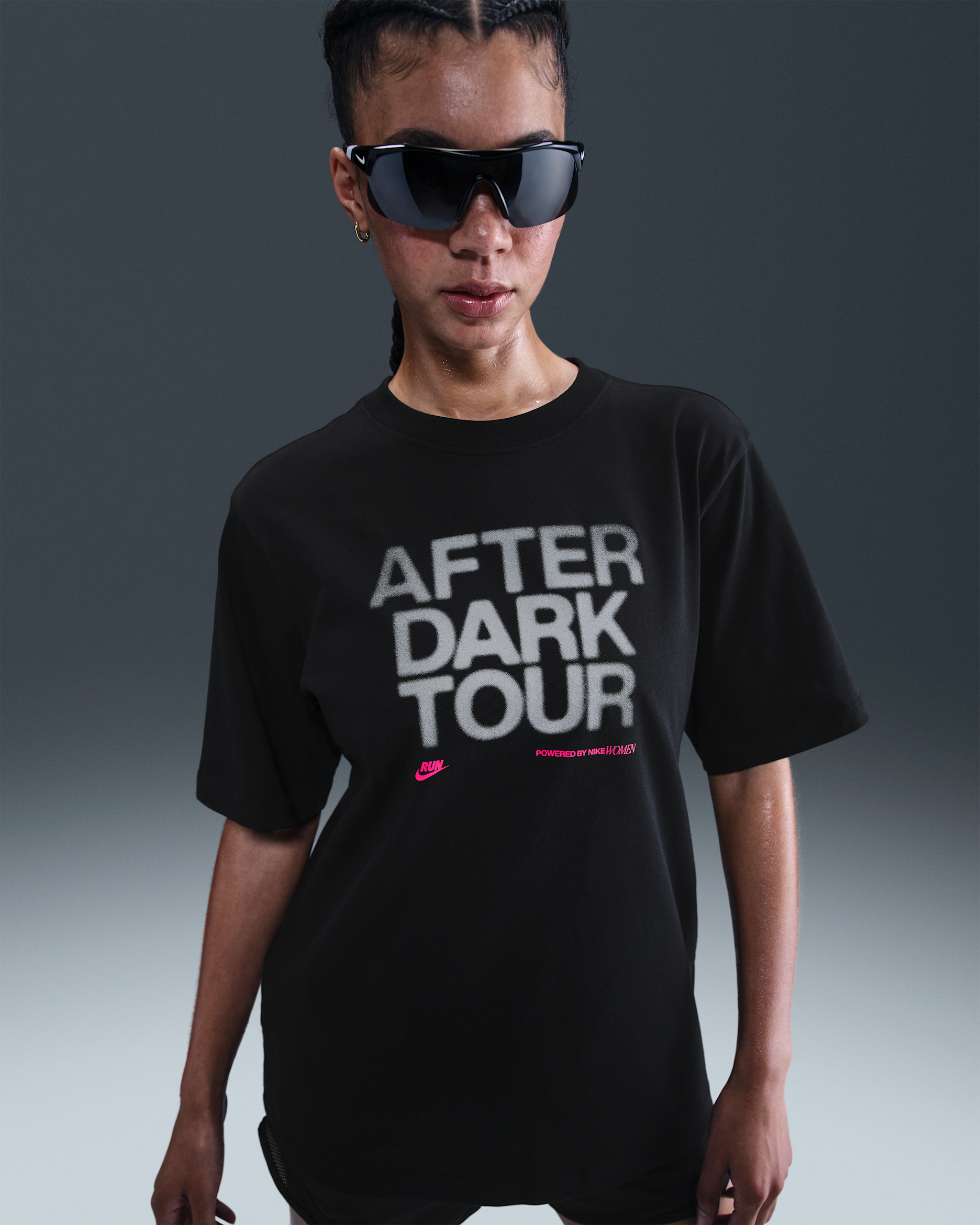Nike After Dark Tour Women's Loose Short-Sleeve T-Shirt - Black