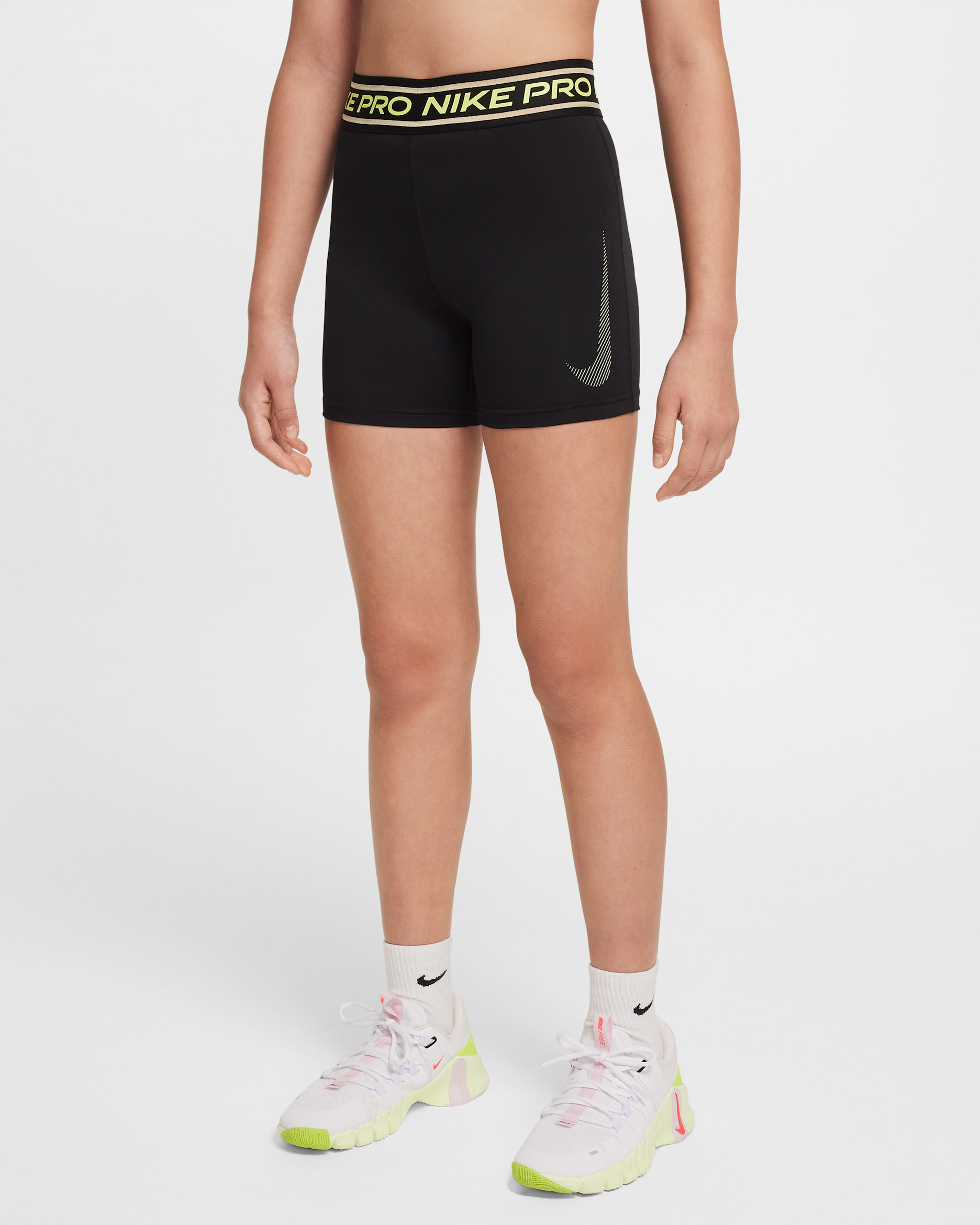 Shorts de 8 cm para niña Nike Pro - Negro/Toque de limón claro