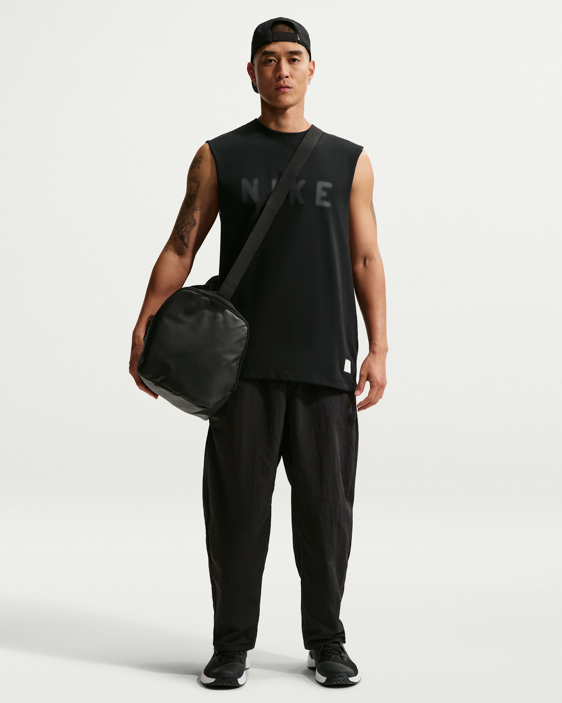 나이키 남성용 NAC 드라이 핏 우븐 트레이닝 팬츠 - 블랙/페일 아이보리/블랙